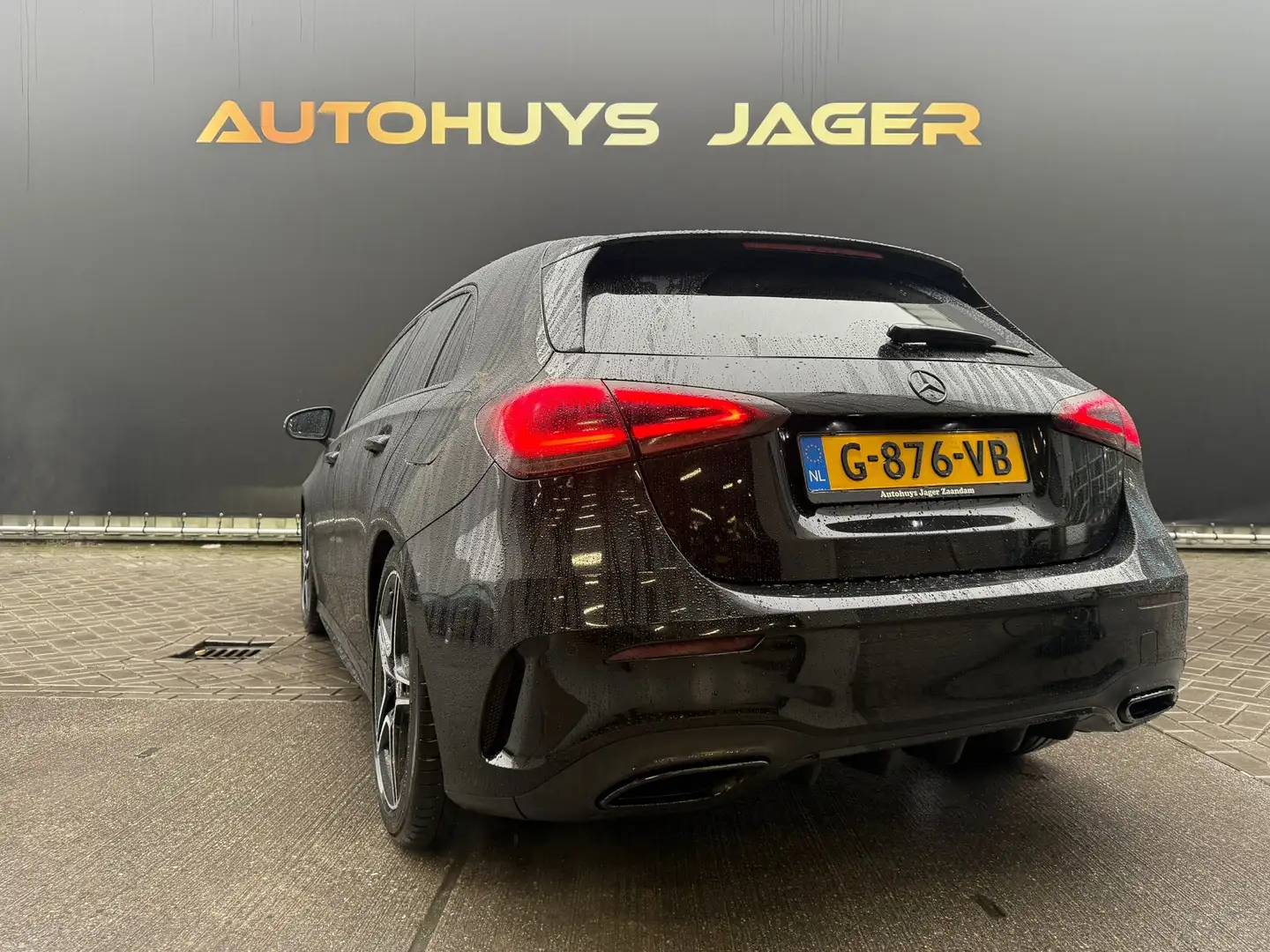 Mercedes-Benz A 250 Premium Plus Panorama Sfeer Schwarz - 2