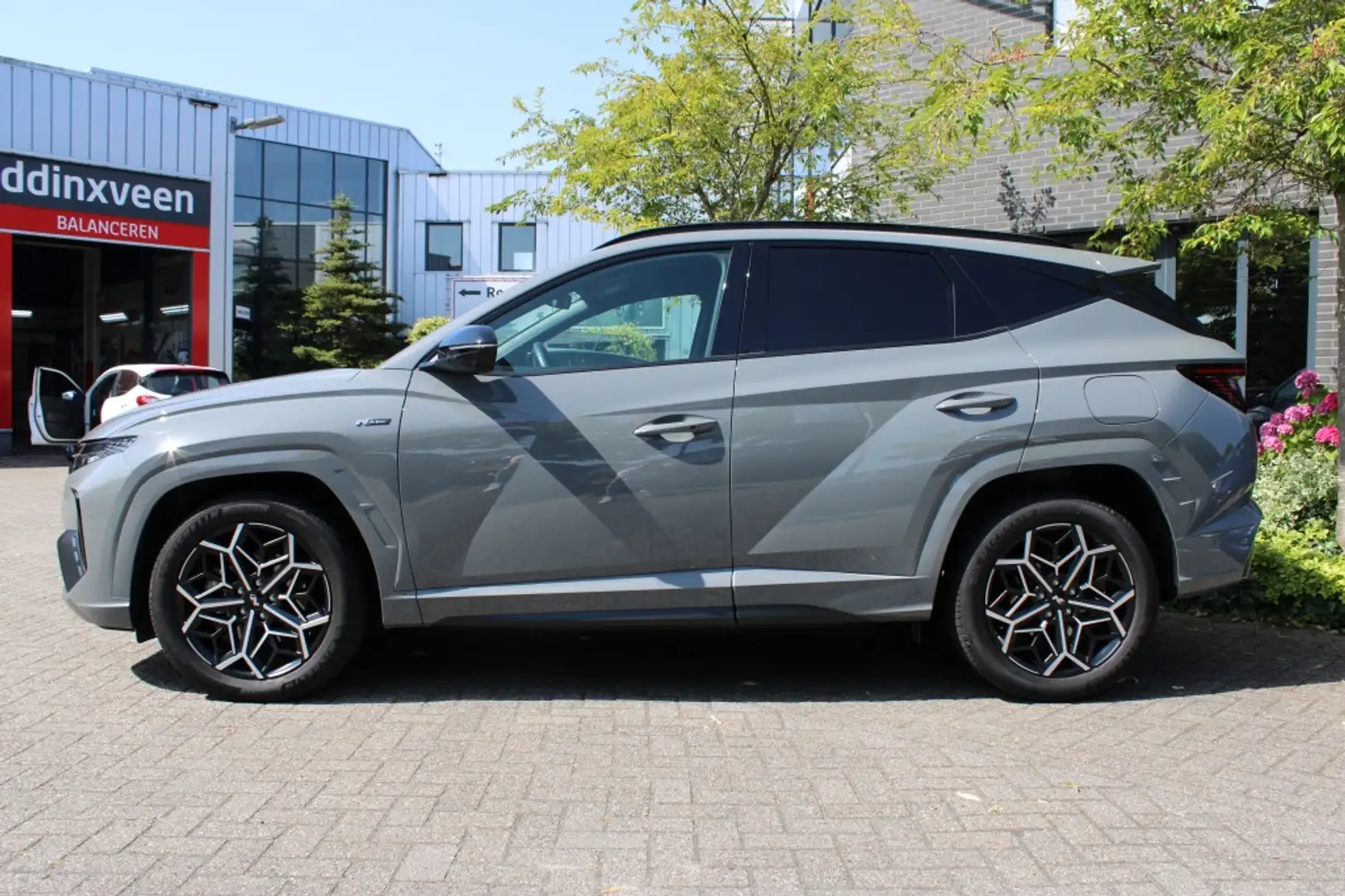 Hyundai TUCSON 1.6 T-GDI HEV N-Line 230PK! Navi/360view/19"/Safet Gris - 2