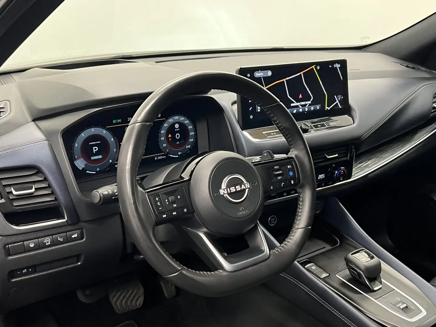Nissan Qashqai 1.3 MHEV Xtronic Tekna | NAVIGATIE | KEYLESS | ACC Schwarz - 2