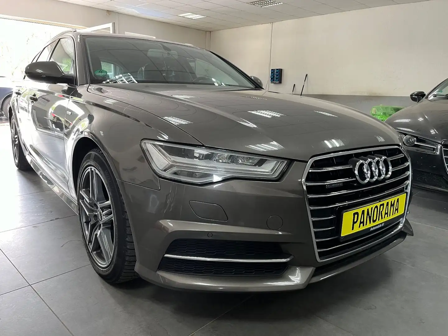 Audi A6 Avant 3.0 TDI quattro S-Line *320PS*PANORAMA* Grau - 1