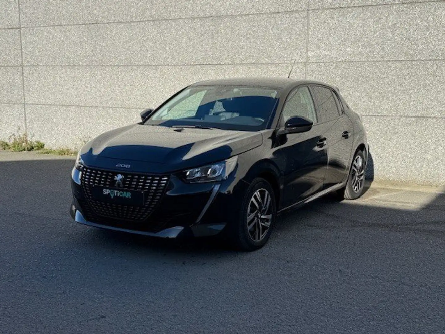 Peugeot 208 GPS*CAMERA*1.2 BENZ 100 Pk Allure Pack EAT8 Noir - 1
