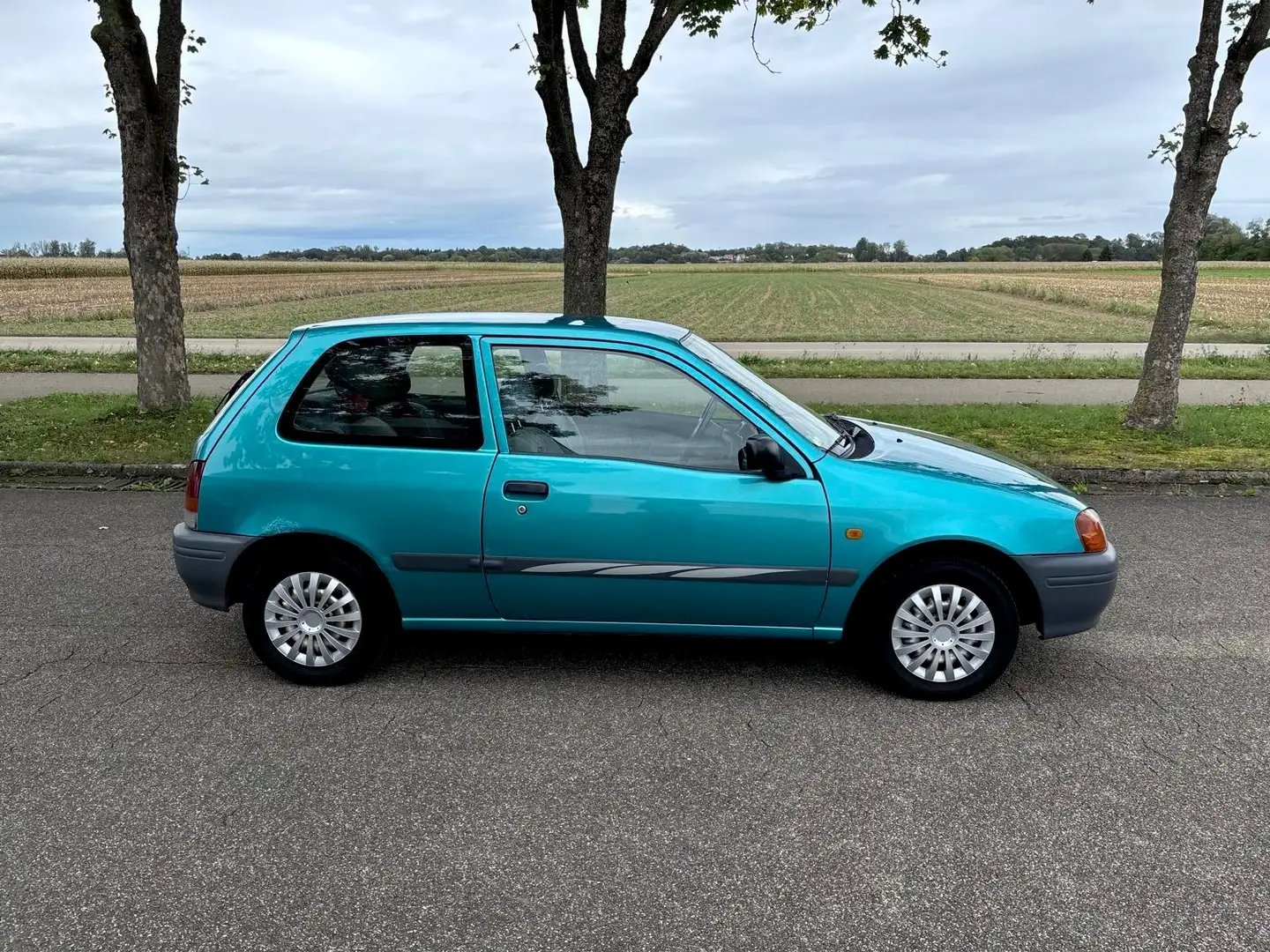 Toyota Starlet Starlet 1.3 Grün - 2