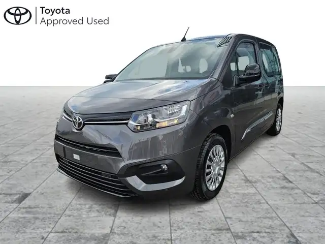 Toyota Verso Shuttle