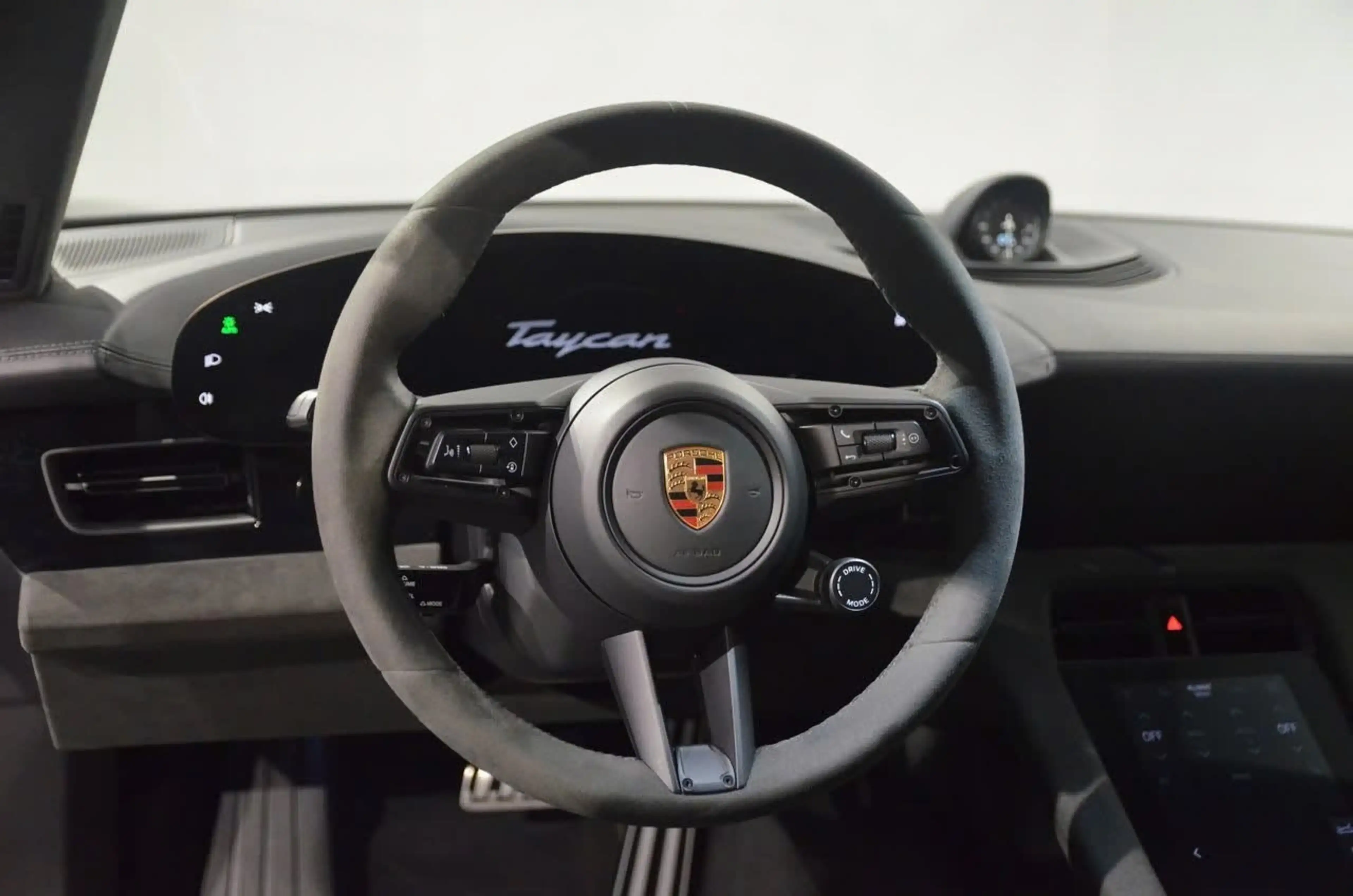 Porsche Taycan Sport Turismo GTS — photo 15
