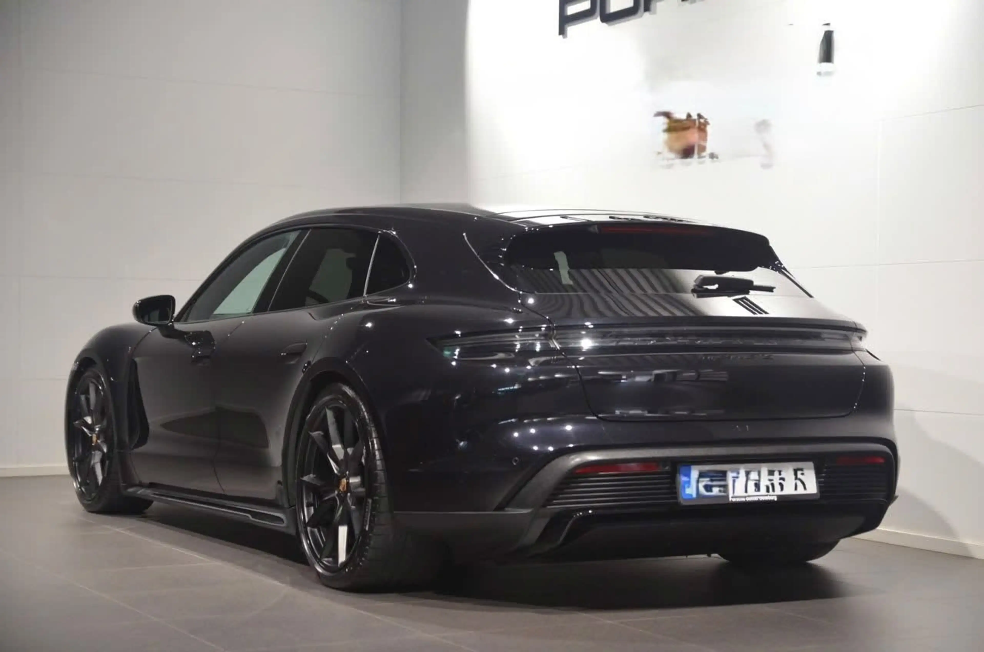 Porsche Taycan Sport Turismo GTS — photo 7