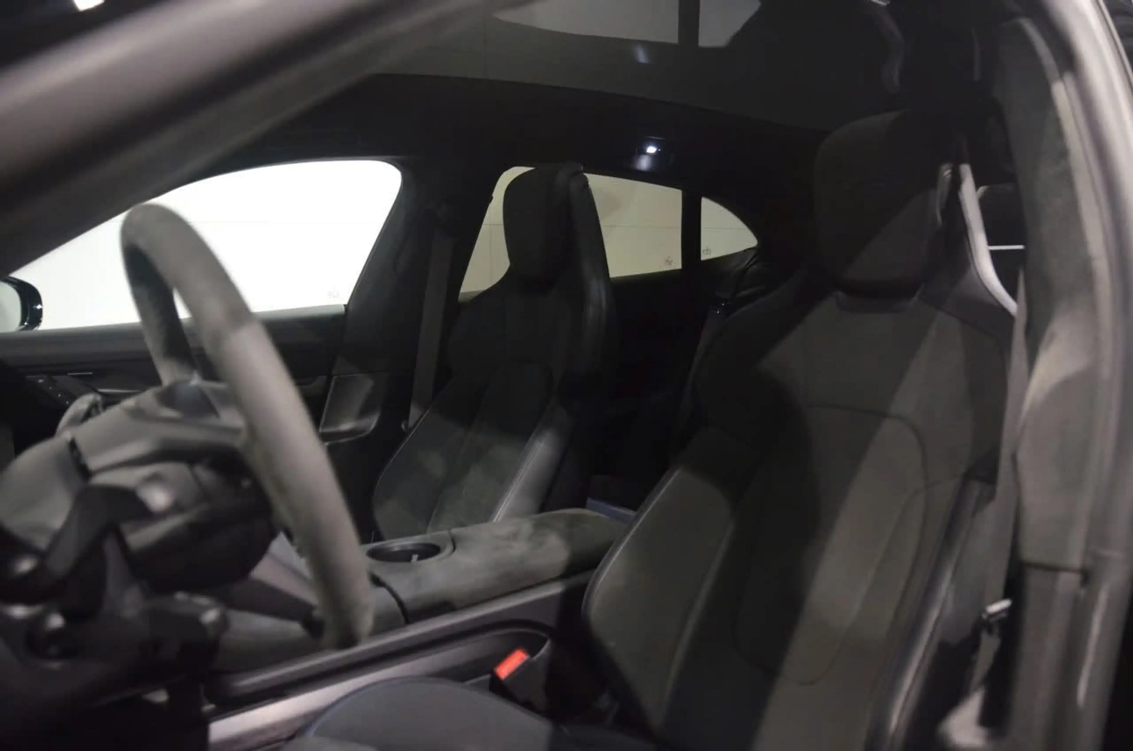 Porsche Taycan Sport Turismo GTS — photo 12