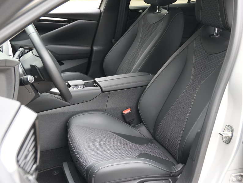 DS Automobiles DS 4 1.2 PureTech Bastille | LM Velgen 19"| Navigatie | — photo 12