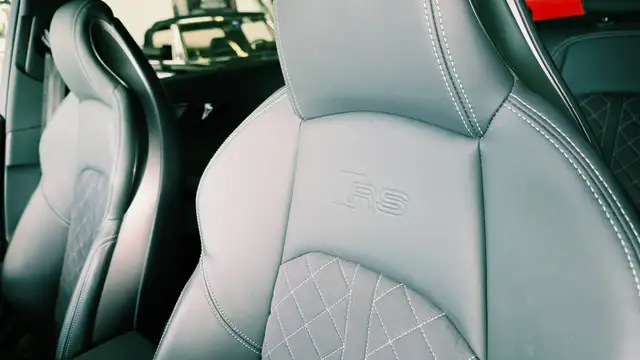 Audi RS4 view 20