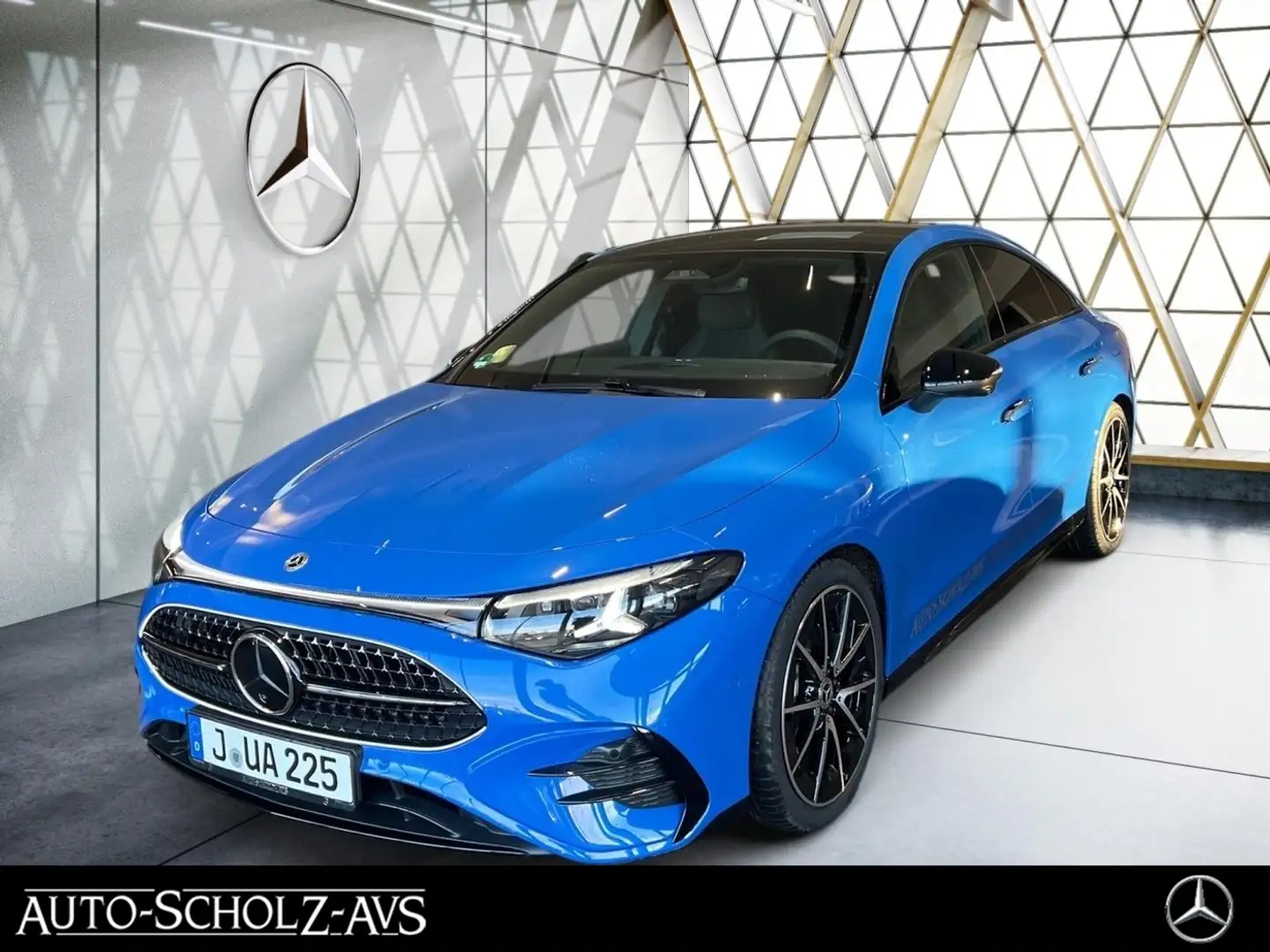Mercedes-Benz CLA 200 4MATIC AMG Night*AHK*Burmester3D*WinterP Blau - 1