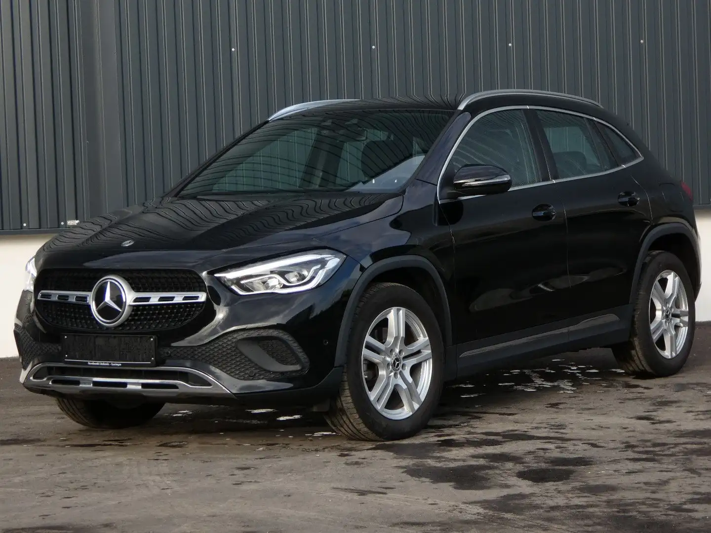 Mercedes-Benz GLA 200 d DCT WIDE LED Navi Teilleder Kamera 18" Schwarz - 1