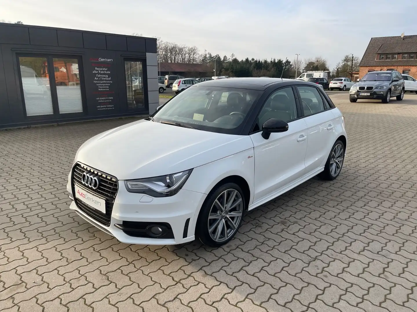 Audi A1 1.2 TFSI S-line Sportback admired 1HD MwSt. Weiß - 1