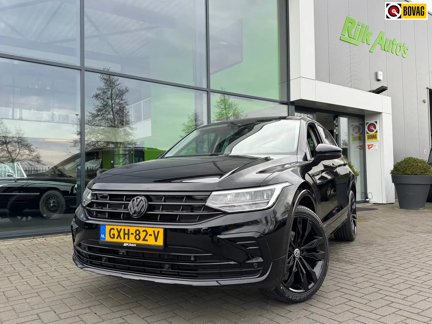Volkswagen Tiguan 1.5 TSI *Black edition * Camera * Cruise Control * Zwart - 1