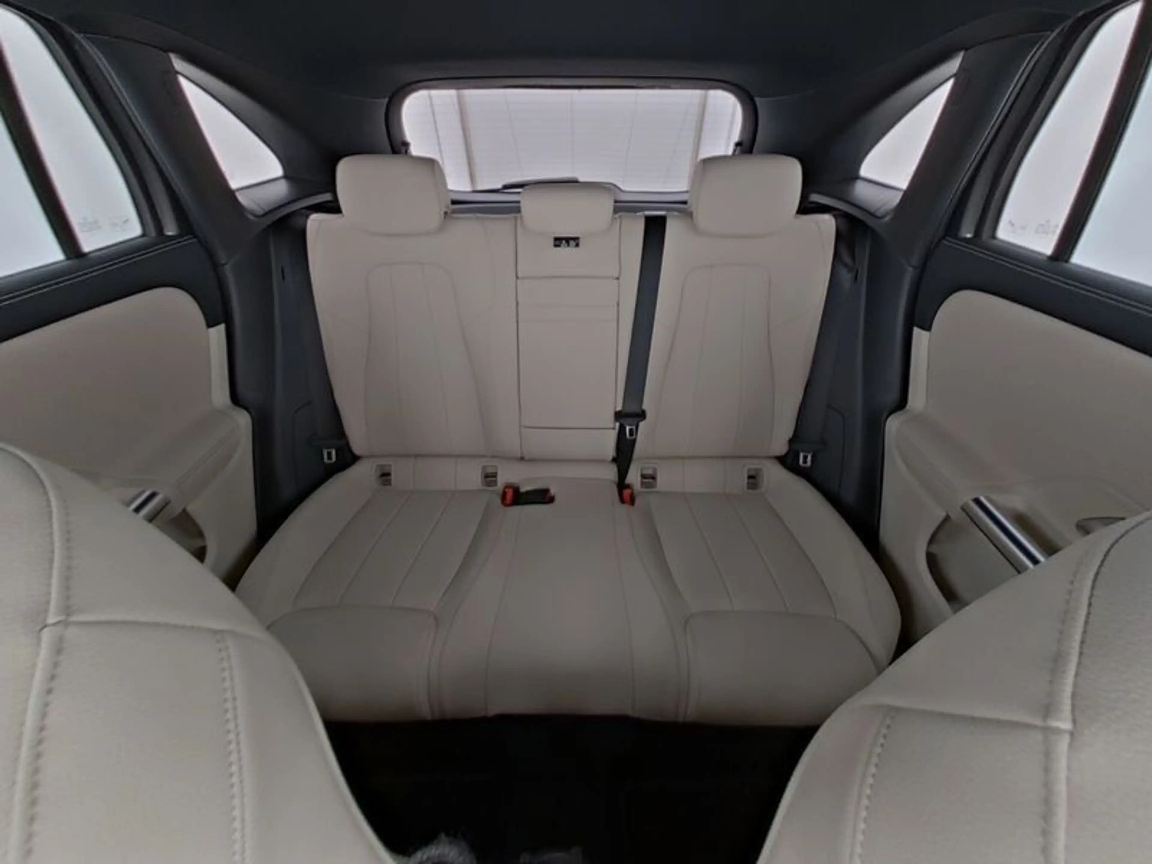 Mercedes-Benz EQA 300 4M PROGRESSIVE ADV PLUS+AHK+BEIGE+BONUS+ — photo 8