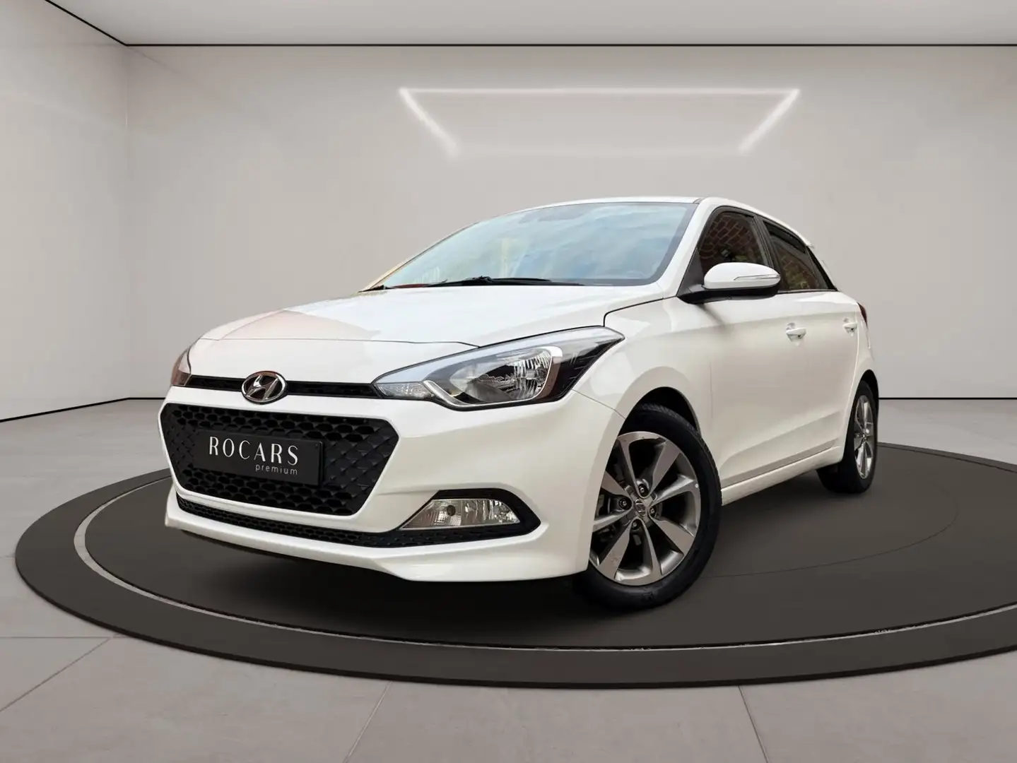 Hyundai i20 1.2i *GPS*CAMERA*CRUISE*RADARS*GARANTIE 12MOIS Blanc - 1