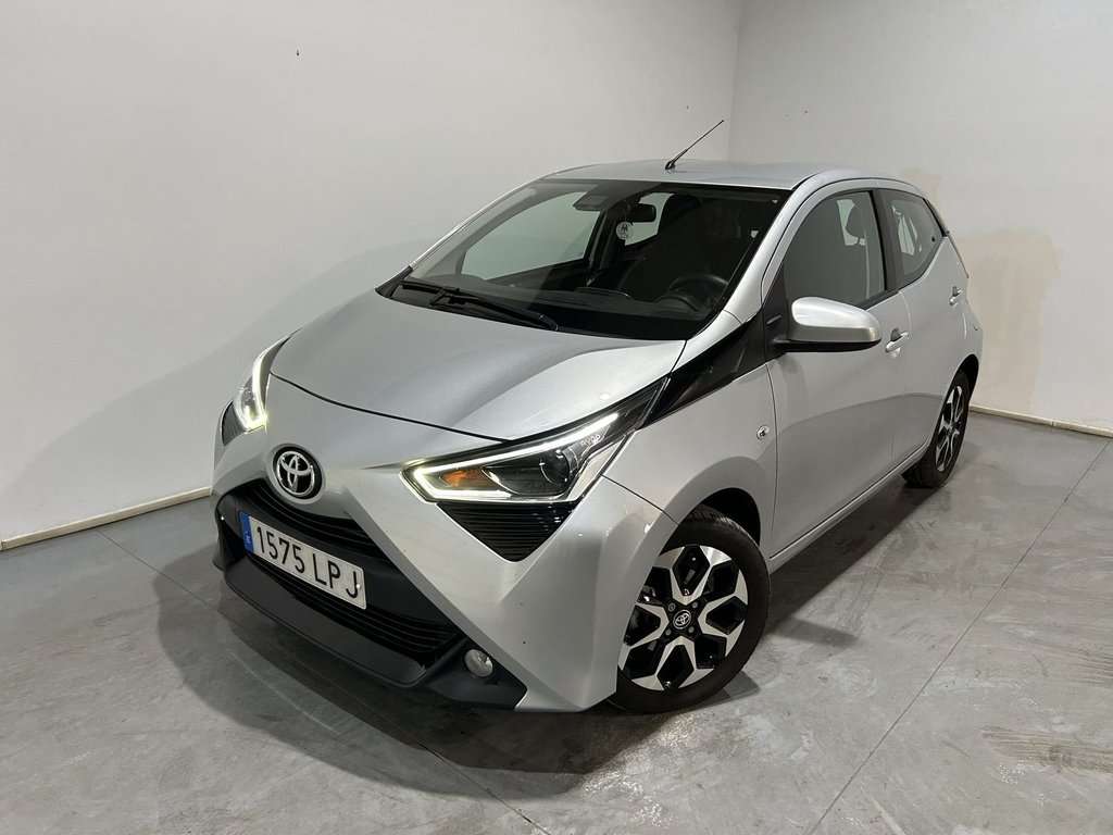 Toyota Aygo 70 x-play - foto 1