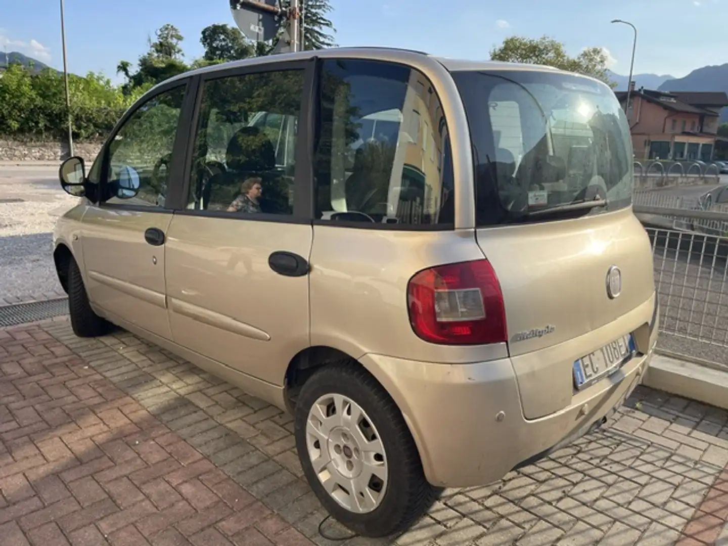 Fiat Multipla Multipla 1.9 mjt Emotion 120cv Gold - 2