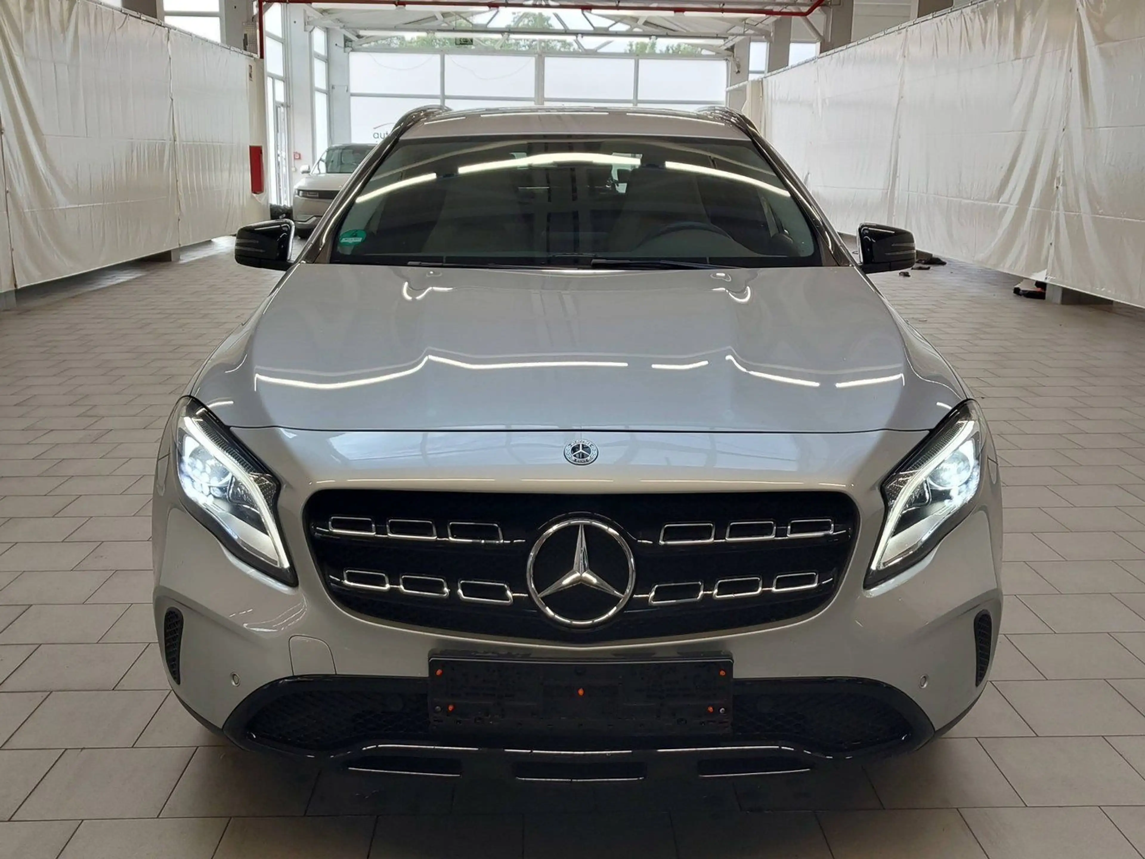 Mercedes-Benz GLA 220 4Matic Urban *LED*Navi*Kamera*Tempomat* — photo 3