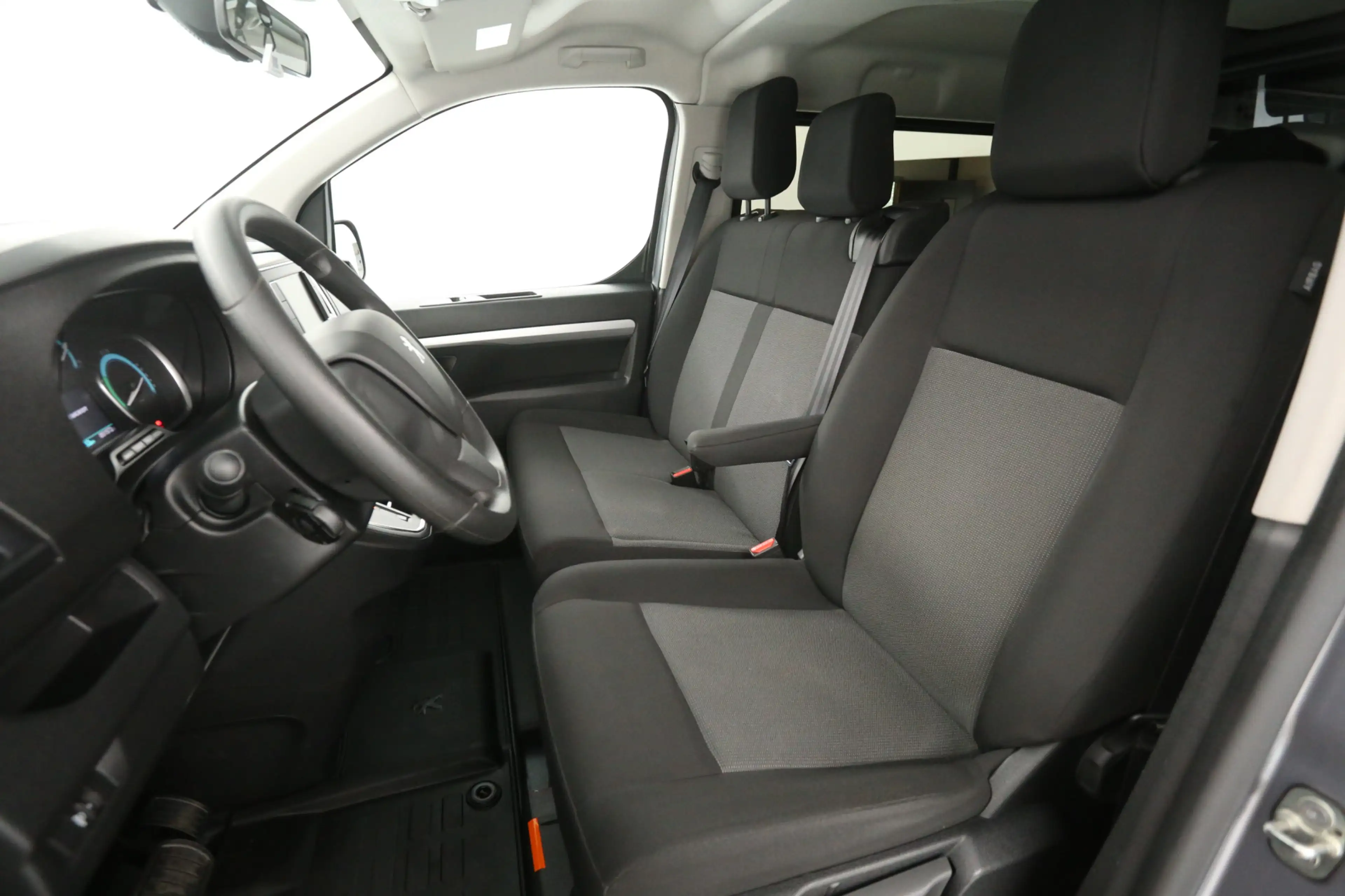 Citroen Jumpy E-Jumpy Peugeot E-Expert Long Premium 75 kWh L3H1 — photo 12
