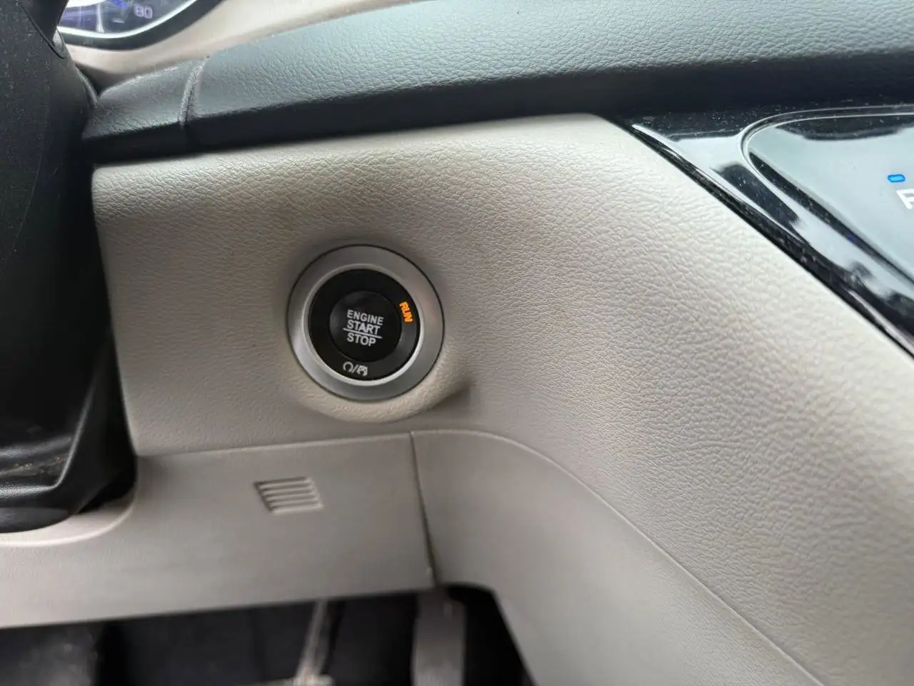 Chrysler Pacifica снимка Chrysler Pacifica