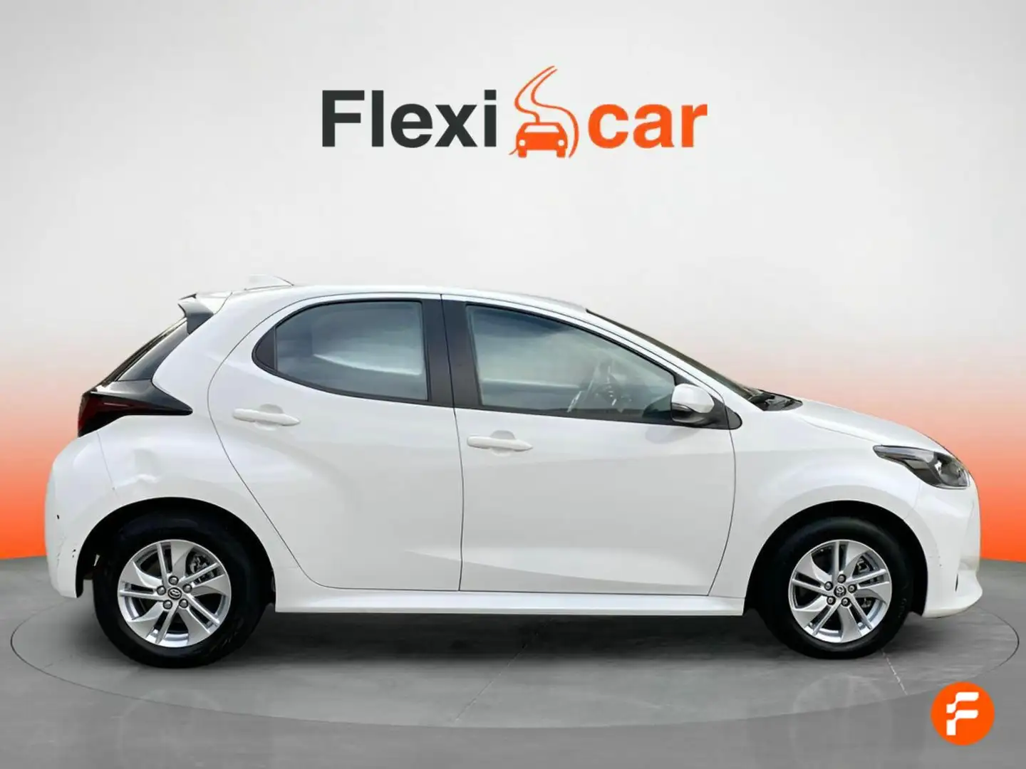 Toyota Yaris 1.5 120H Business Plus Blanco - 2