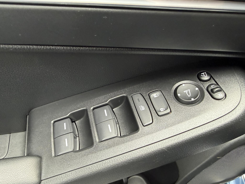 Honda HR-V 1.5 e:HEV Elegance — photo 12