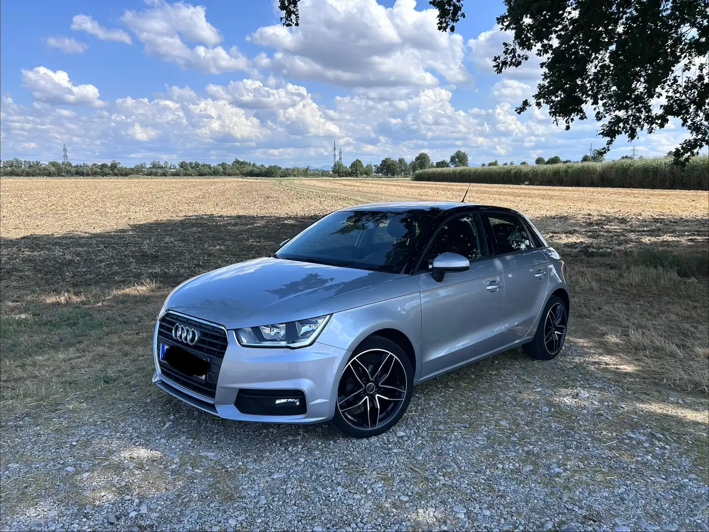 Audi A1 Sportback 1.4 TDI Grau - 1