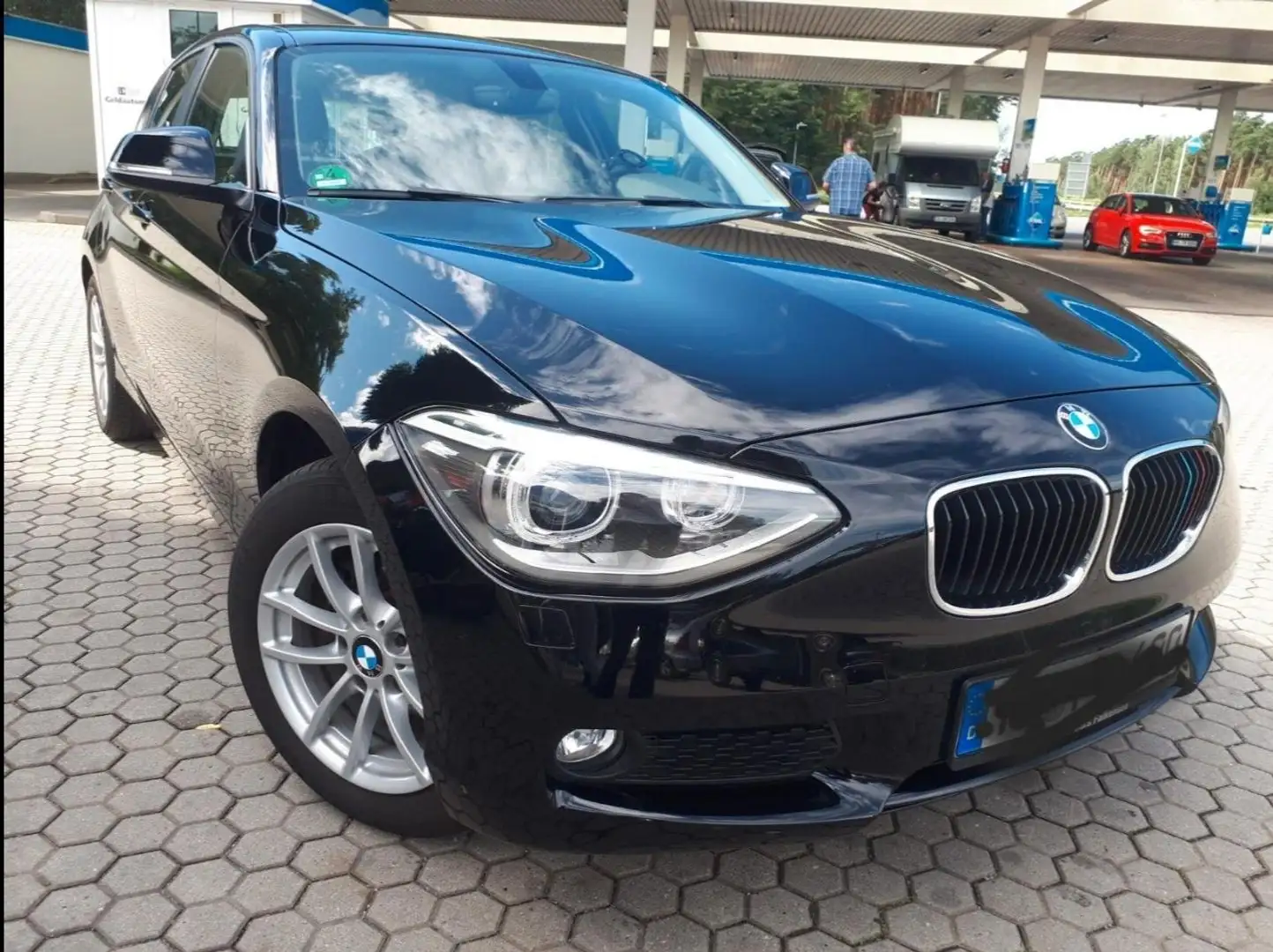 BMW 118 118d -F21, Autom, Xenon, abnAnhangerk., Dachb,SN Чорний - 2