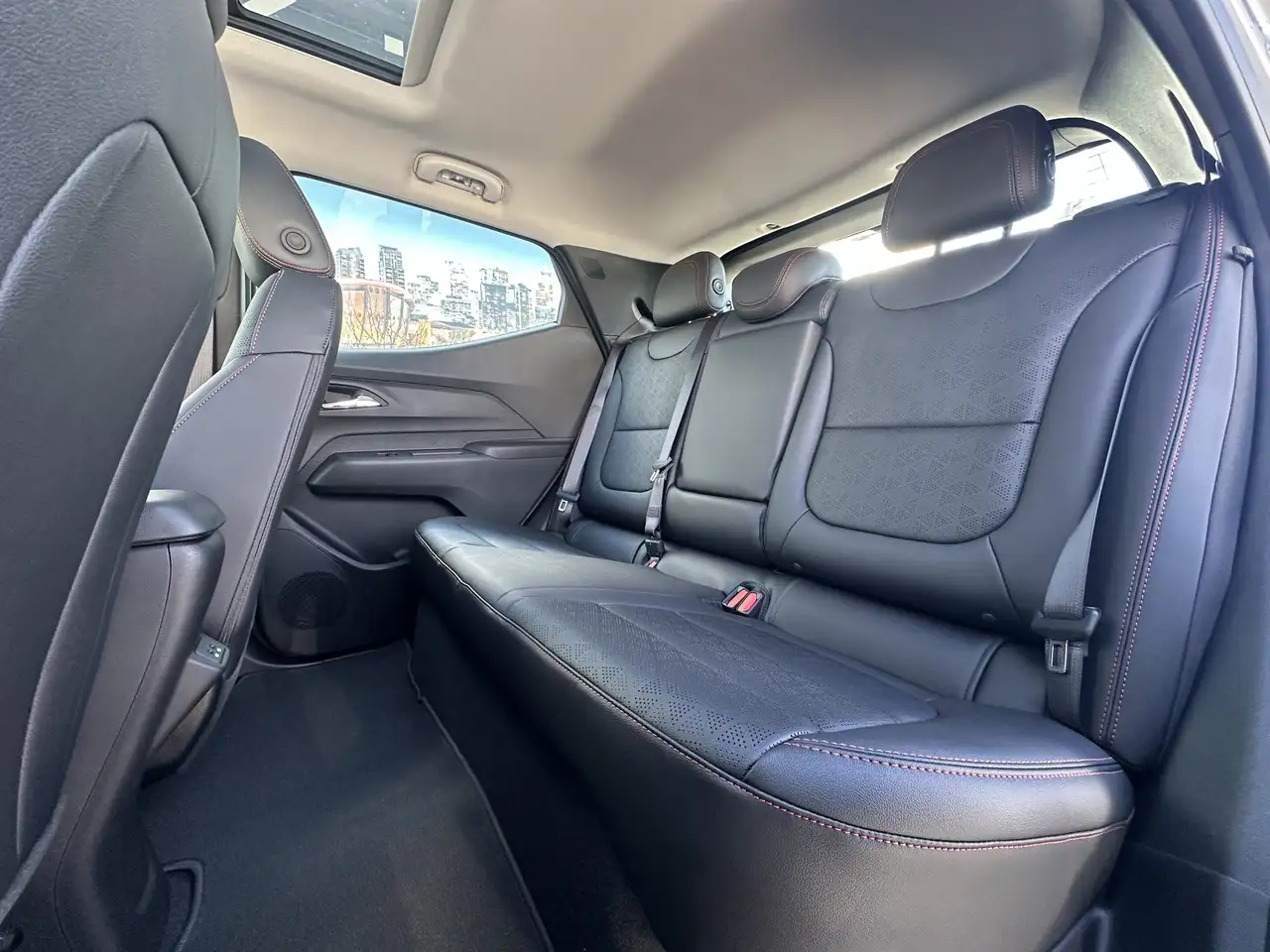 Chevrolet Bolt снимка Chevrolet Bolt
