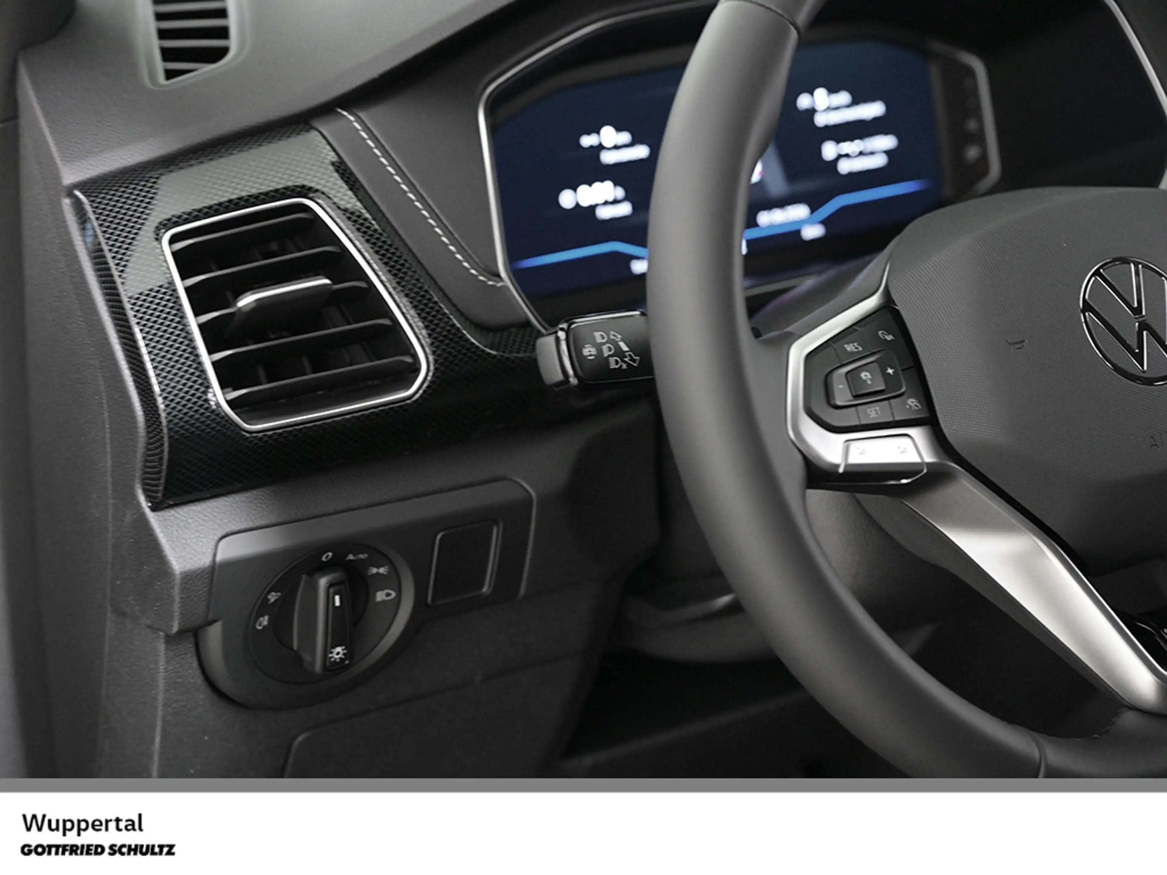 Volkswagen T-Cross R-Line 1.0 TSI DSG AHK MATRIX KAMERA — photo 10