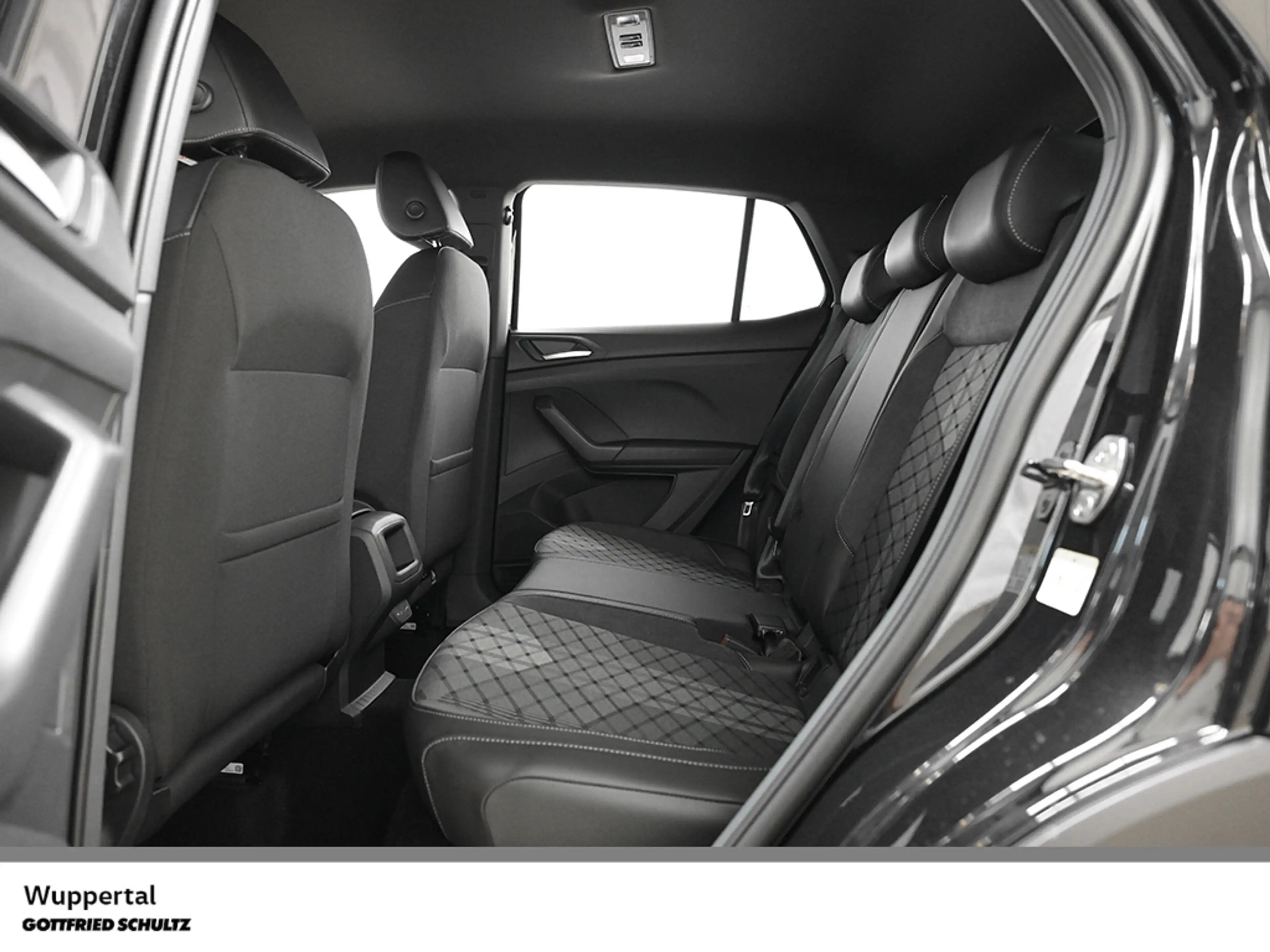 Volkswagen T-Cross R-Line 1.0 TSI DSG AHK MATRIX KAMERA — photo 13