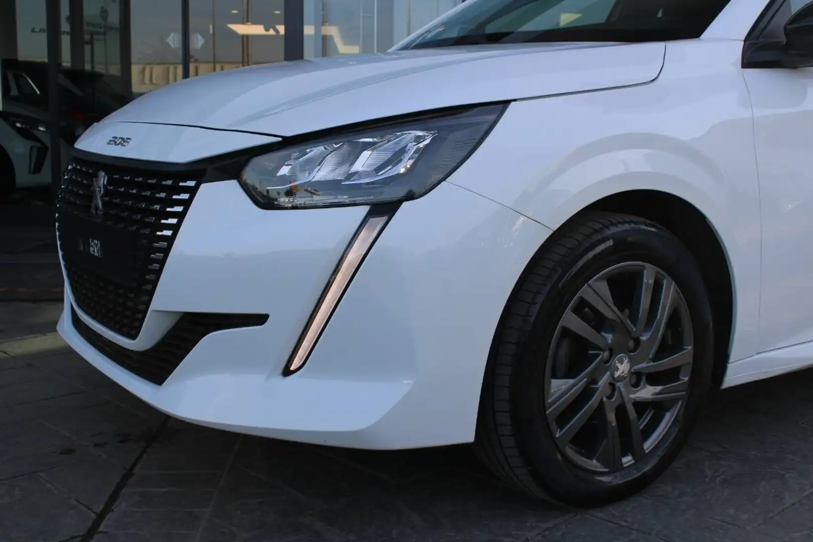 Peugeot 208 1.2 puretech Active Pack s&s 75cv Con CARPLAY Білий - 2