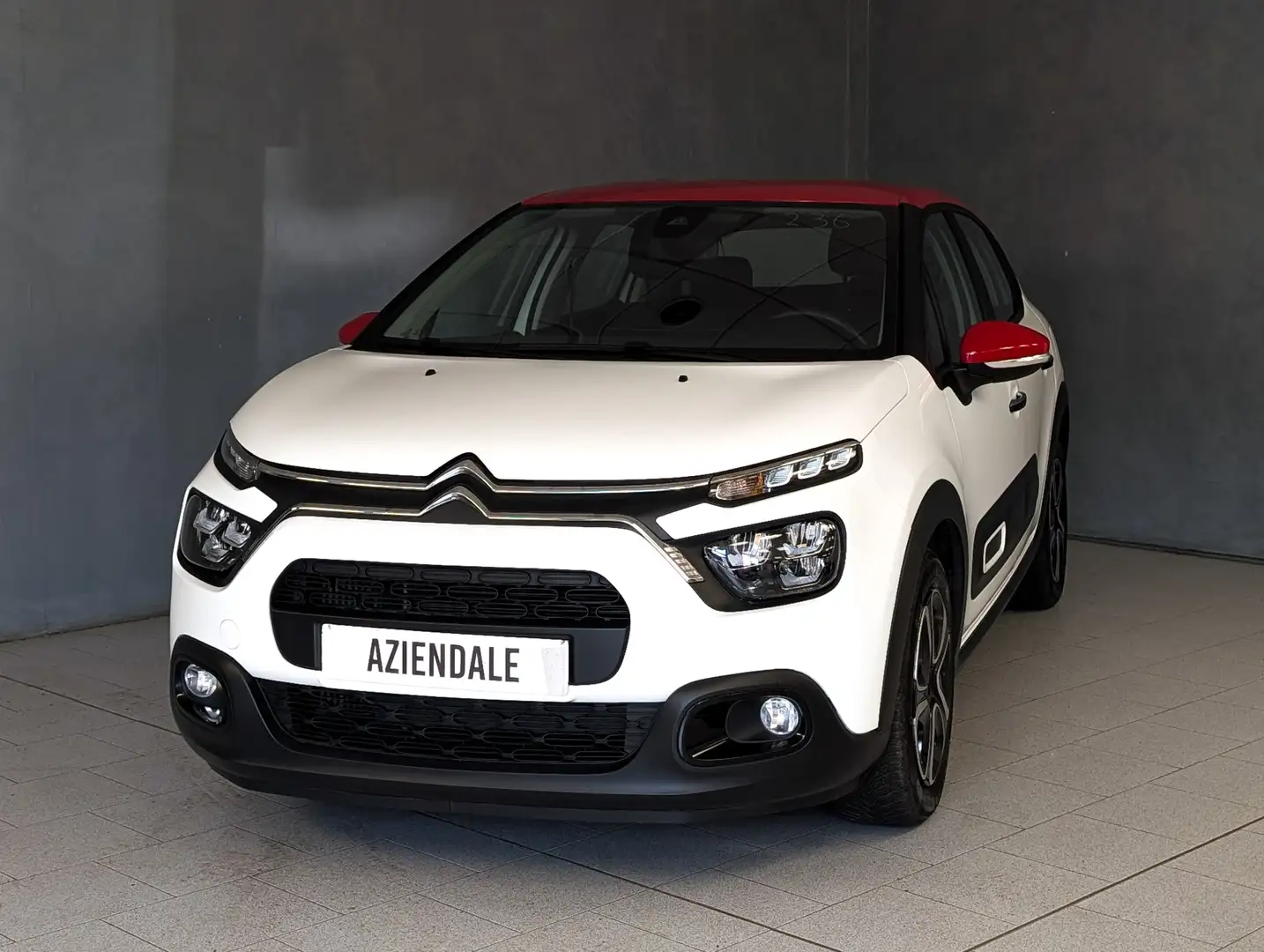 Citroen C3 1.2 PURETECH 110CV EAT6 SHINE Bianco - 2