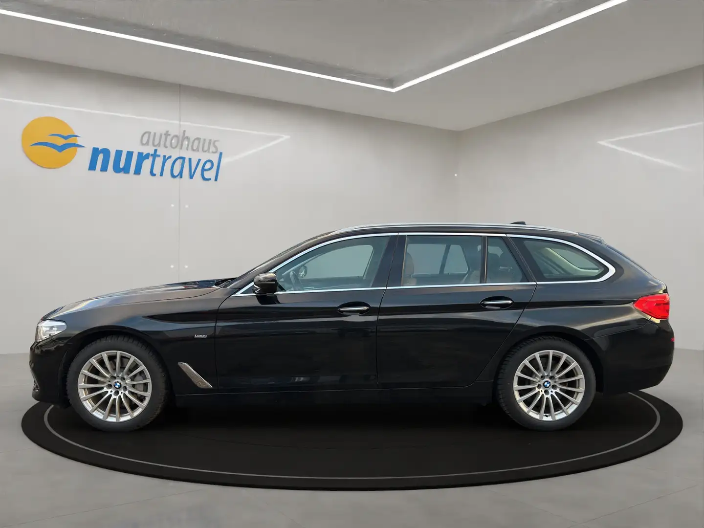 BMW 530 d xDrive Luxury Line Panorama DrivAss 2.Hand Negro - 2