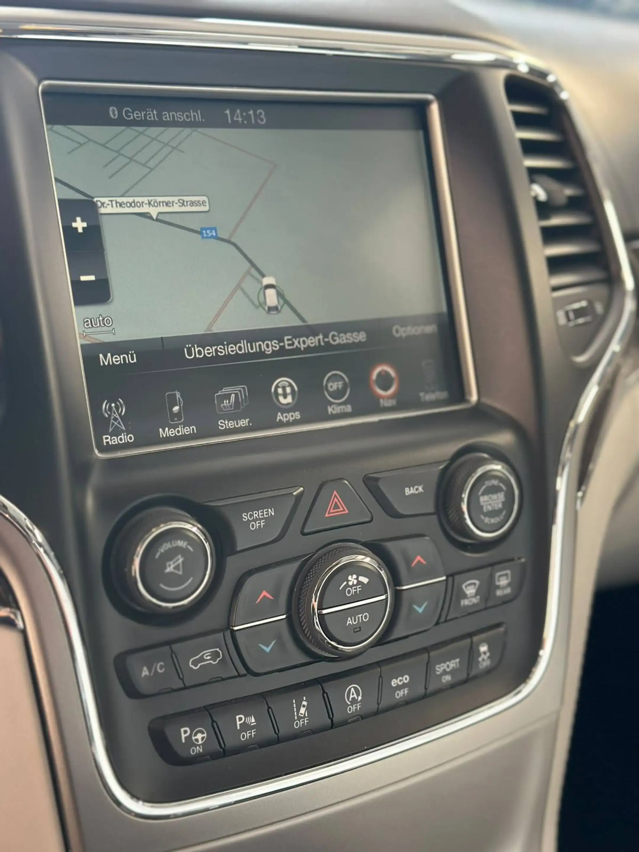 Jeep Grand Cherokee 3.0 CRD Summit — photo 9