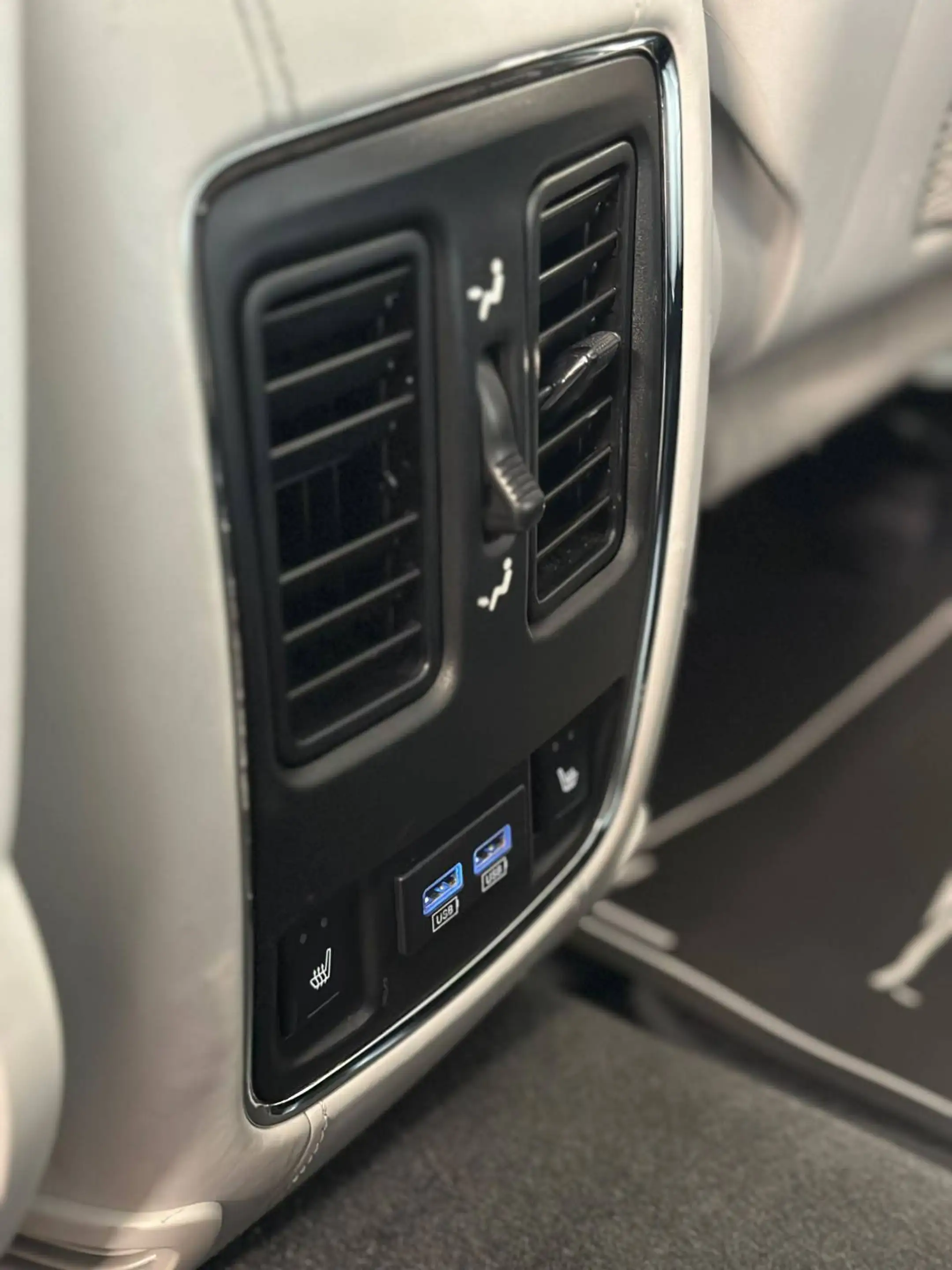 Jeep Grand Cherokee 3.0 CRD Summit — photo 13