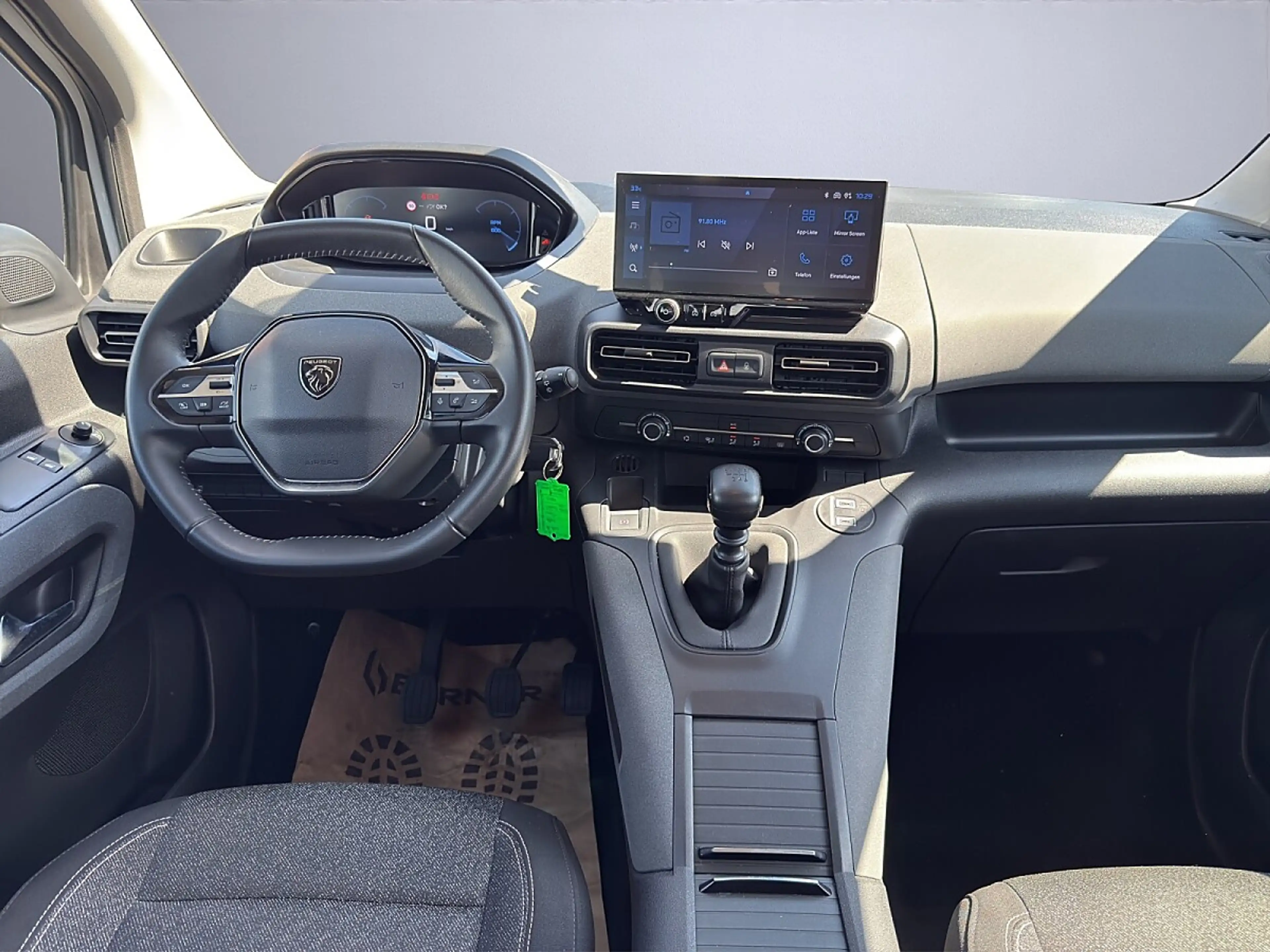 Peugeot Rifter 1,5 BlueHDI 100 S&S Allure — photo 12