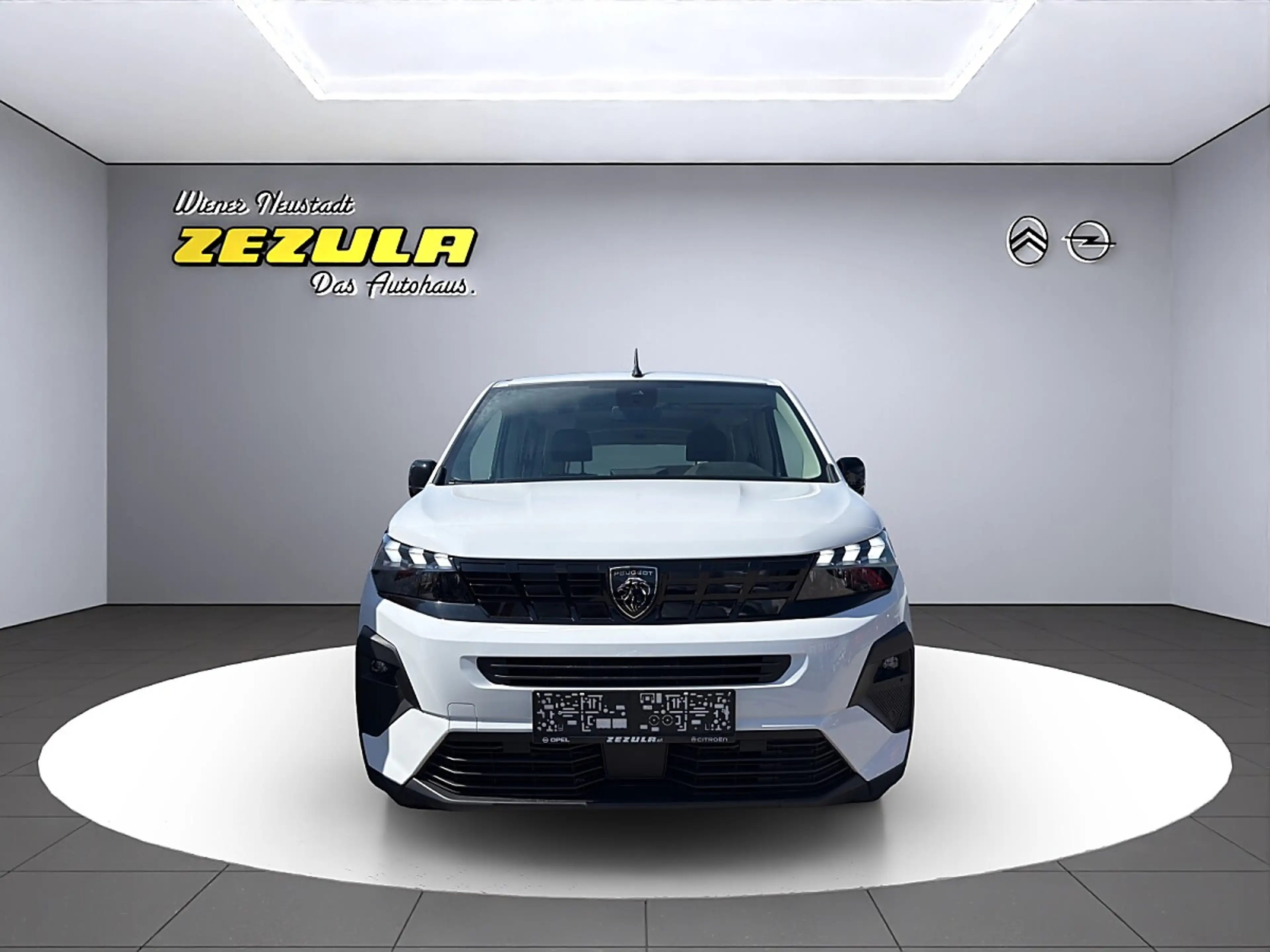 Peugeot Rifter 1,5 BlueHDI 100 S&S Allure — photo 8