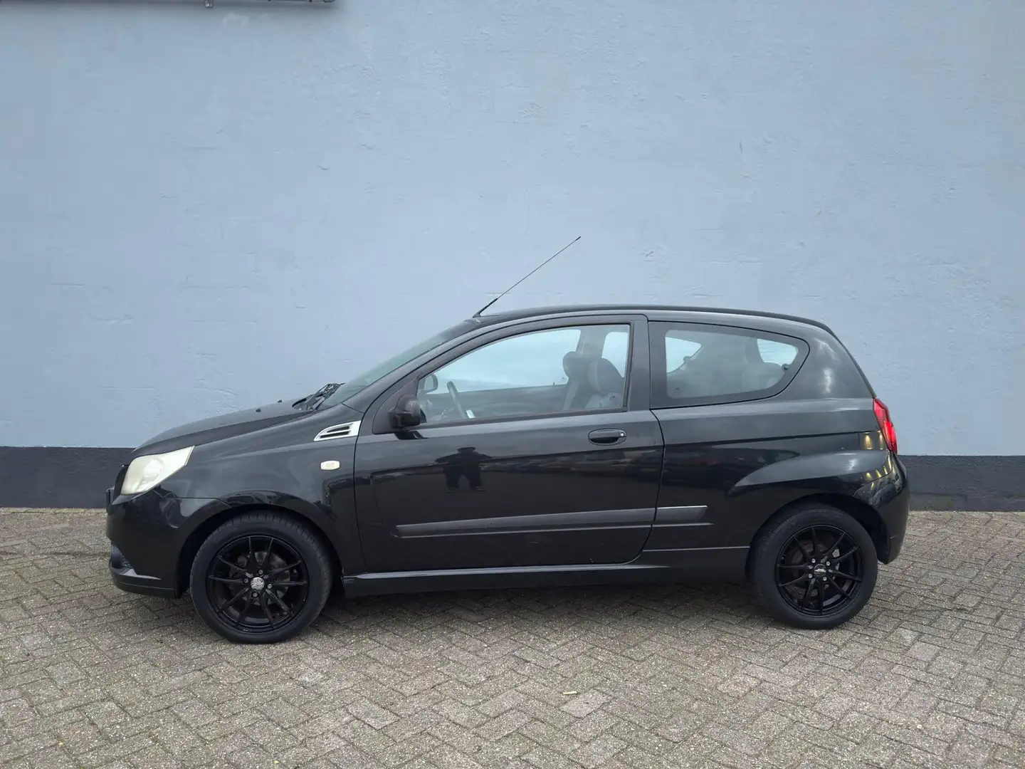 Chevrolet Aveo 1.4 16V LS Automaat - Airco Zwart - 2