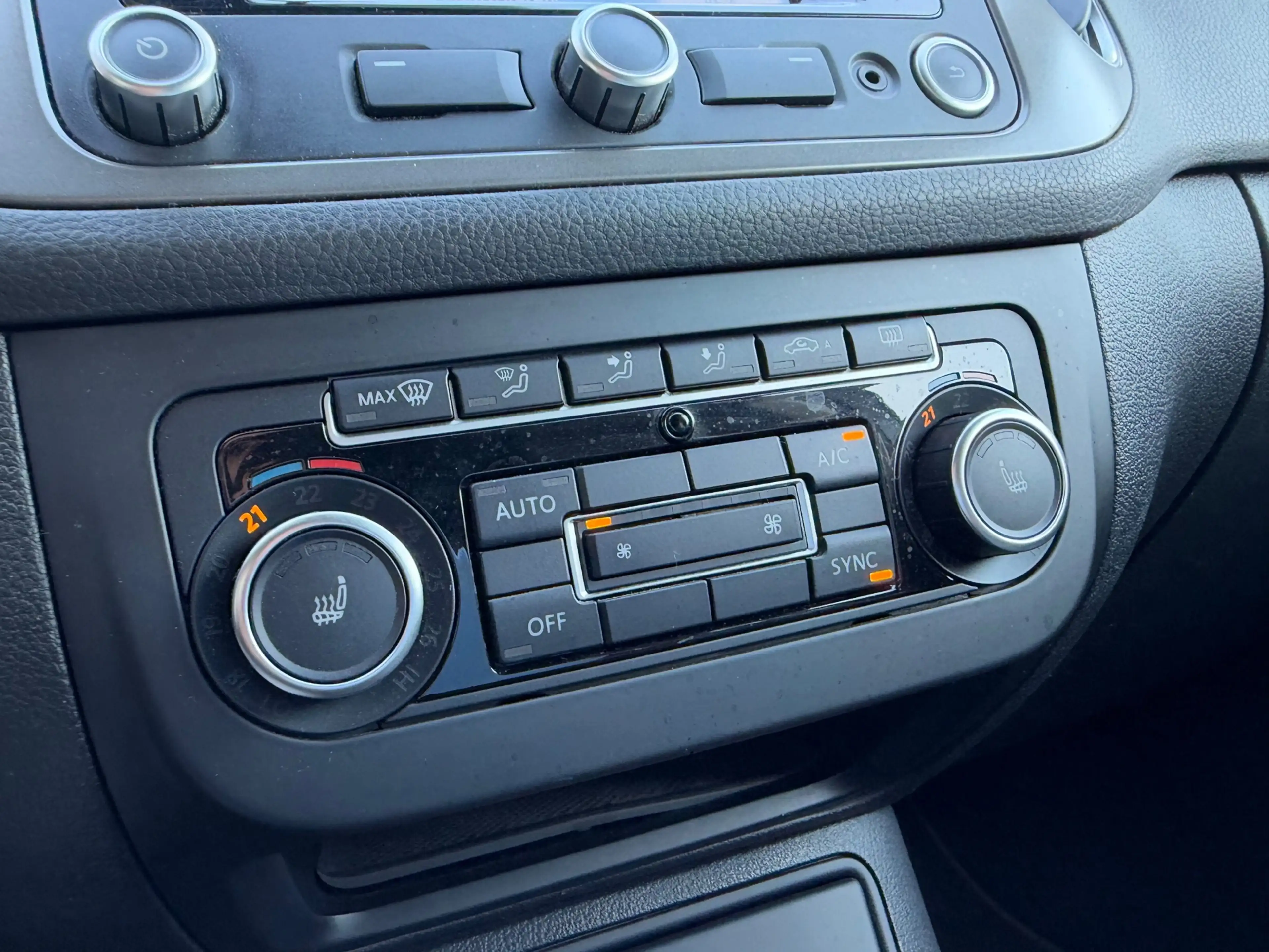 Volkswagen Golf Plus 1.2 TSI Highline BlueMotion / Navi / PDC / Park As — photo 6