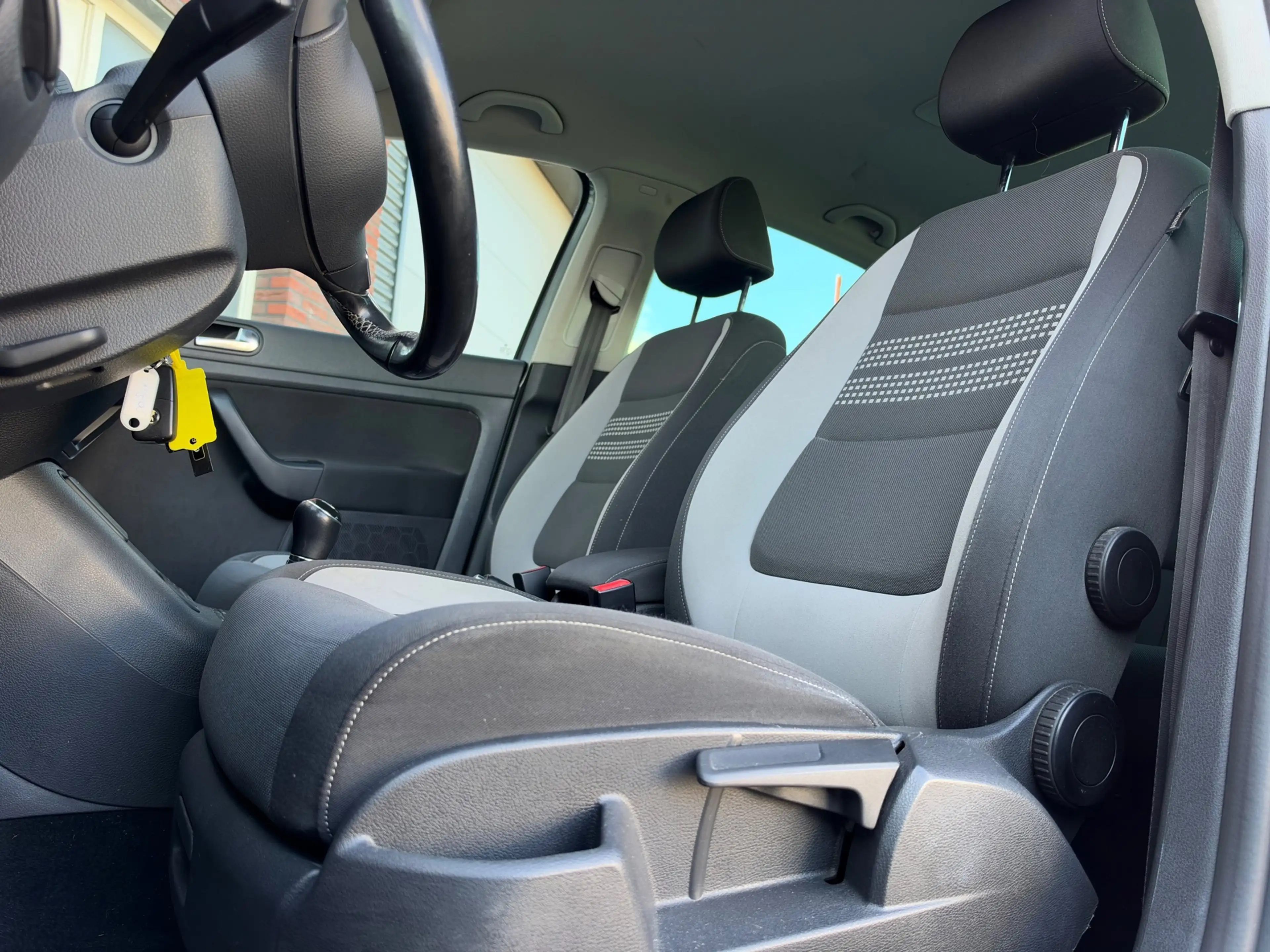 Volkswagen Golf Plus 1.2 TSI Highline BlueMotion / Navi / PDC / Park As — photo 4