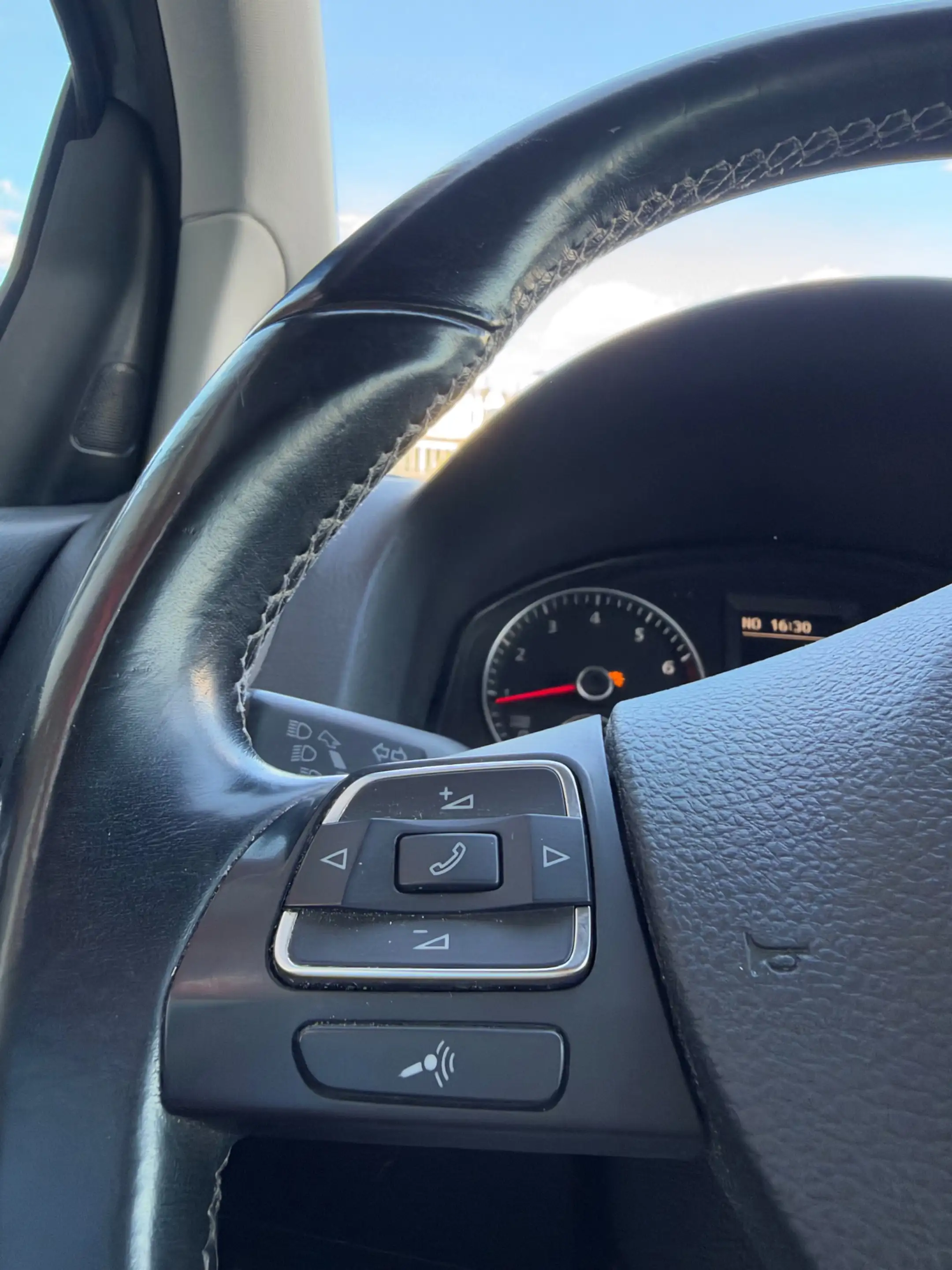 Volkswagen Golf Plus 1.2 TSI Highline BlueMotion / Navi / PDC / Park As — photo 31