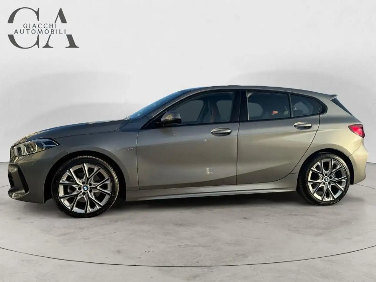 BMW 118 i ColorVision Edition 136cv auto 6