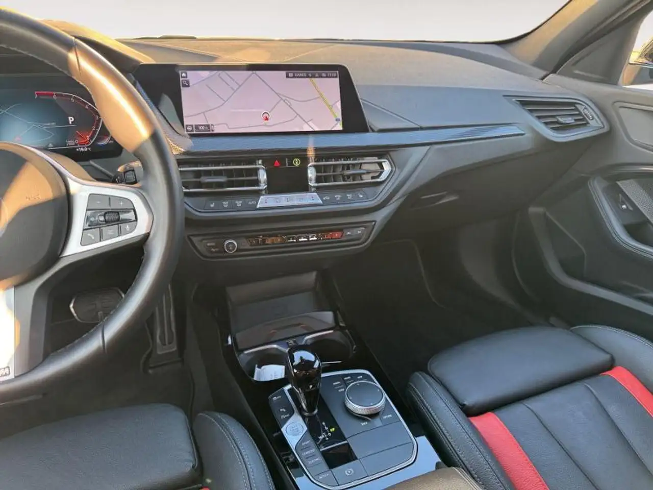 BMW 118 i ColorVision Edition 136cv auto 12