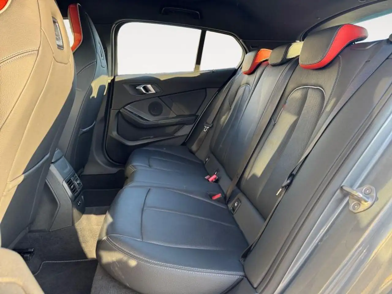 BMW 118 i ColorVision Edition 136cv auto 13