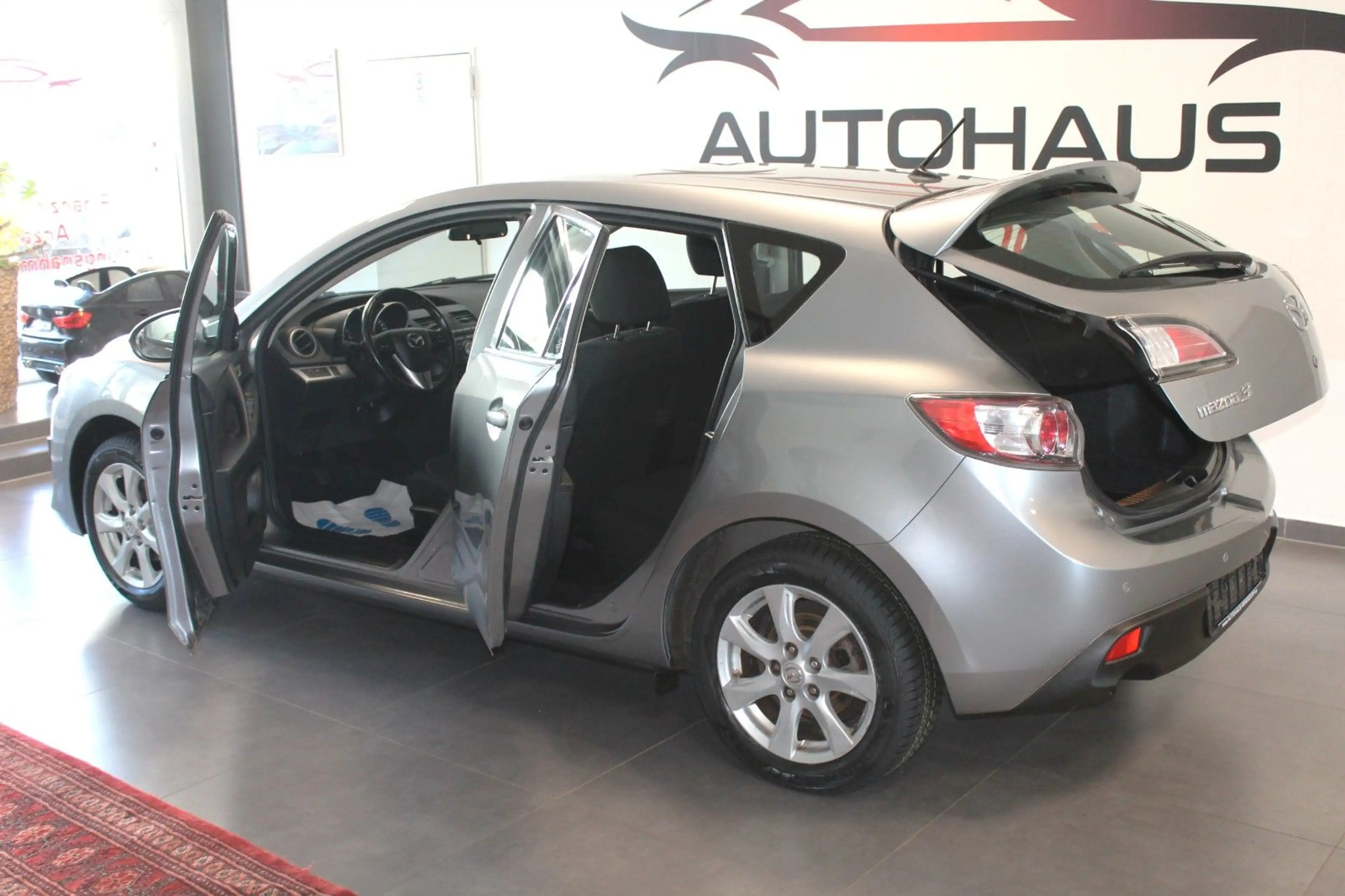 Mazda 3 Lim. Center-Line — photo 6