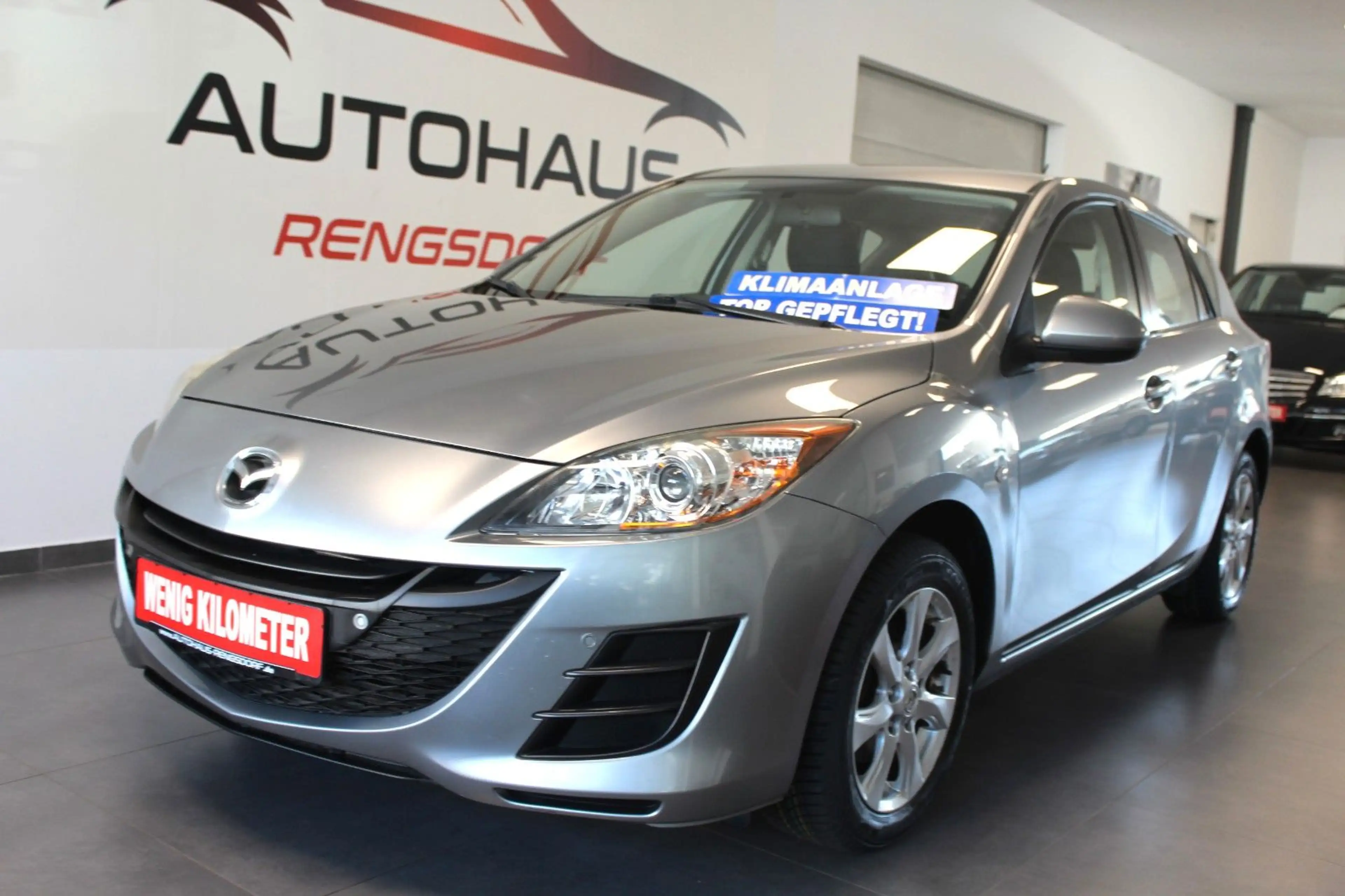 Mazda 3 Lim. Center-Line