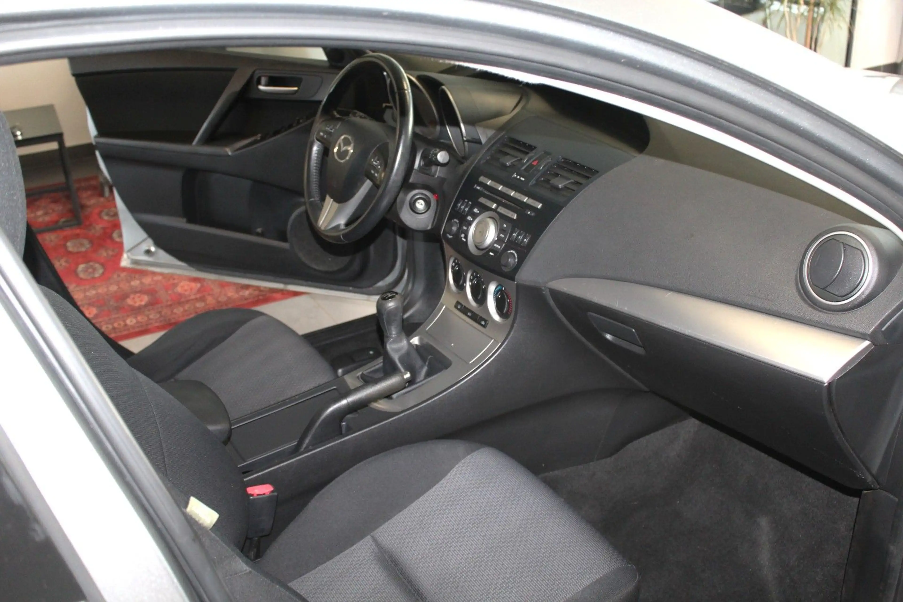 Mazda 3 Lim. Center-Line — photo 10