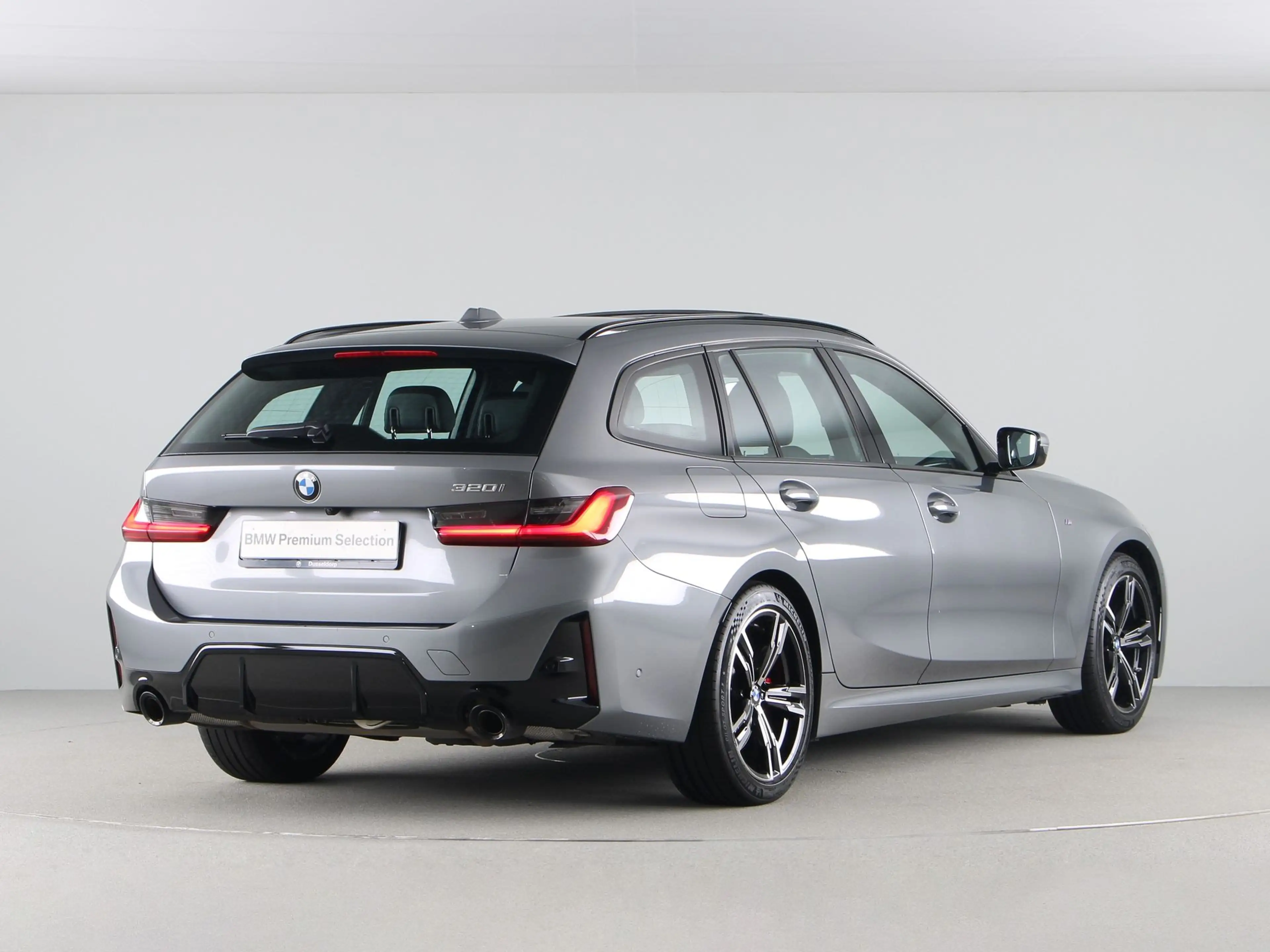 BMW 320 3 Serie 320i Touring M-Sport Pro — photo 9