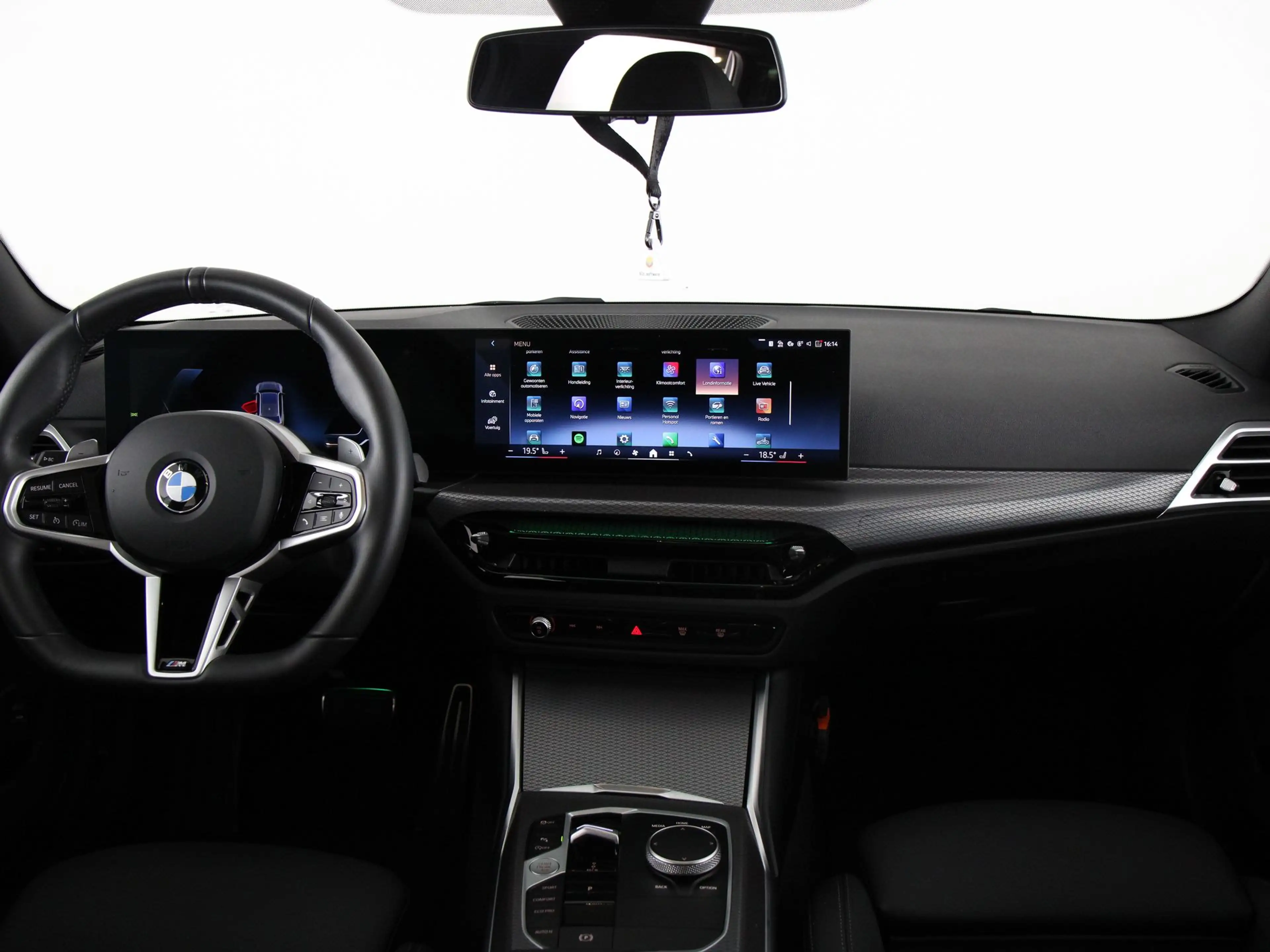 BMW 320 3 Serie 320i Touring M-Sport Pro — photo 13