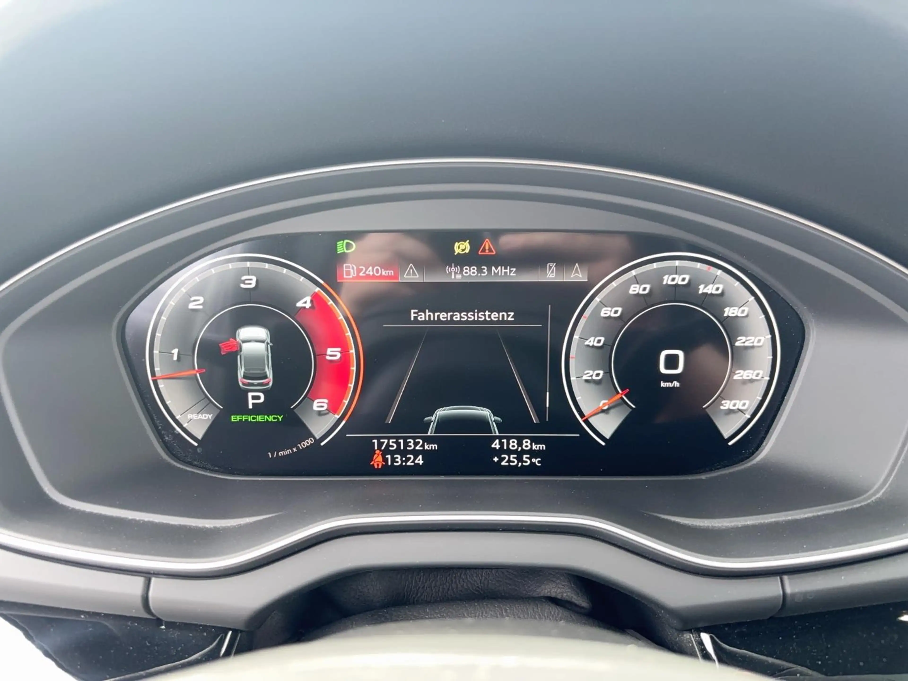Audi SQ5 SQ5 3.0 TDI quattro MLED Pano Leder B&O AHK — photo 10